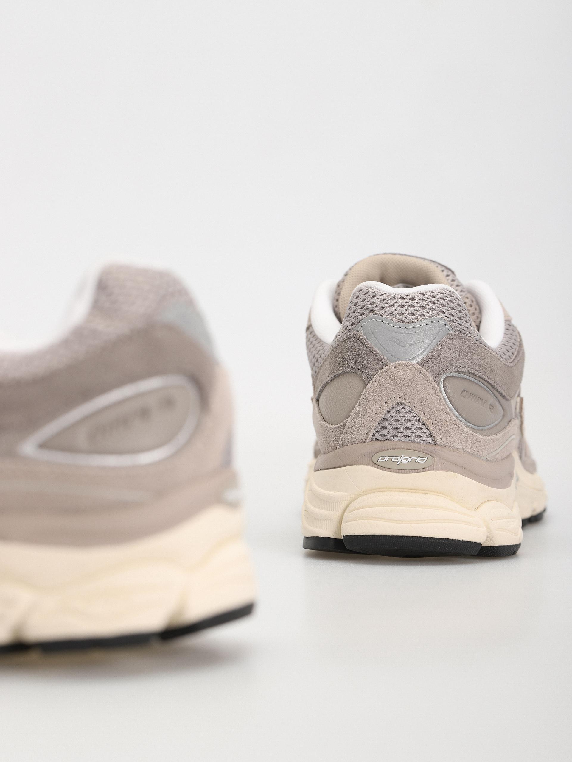 Saucony Shoes Progrid Omni 9 (grey)
