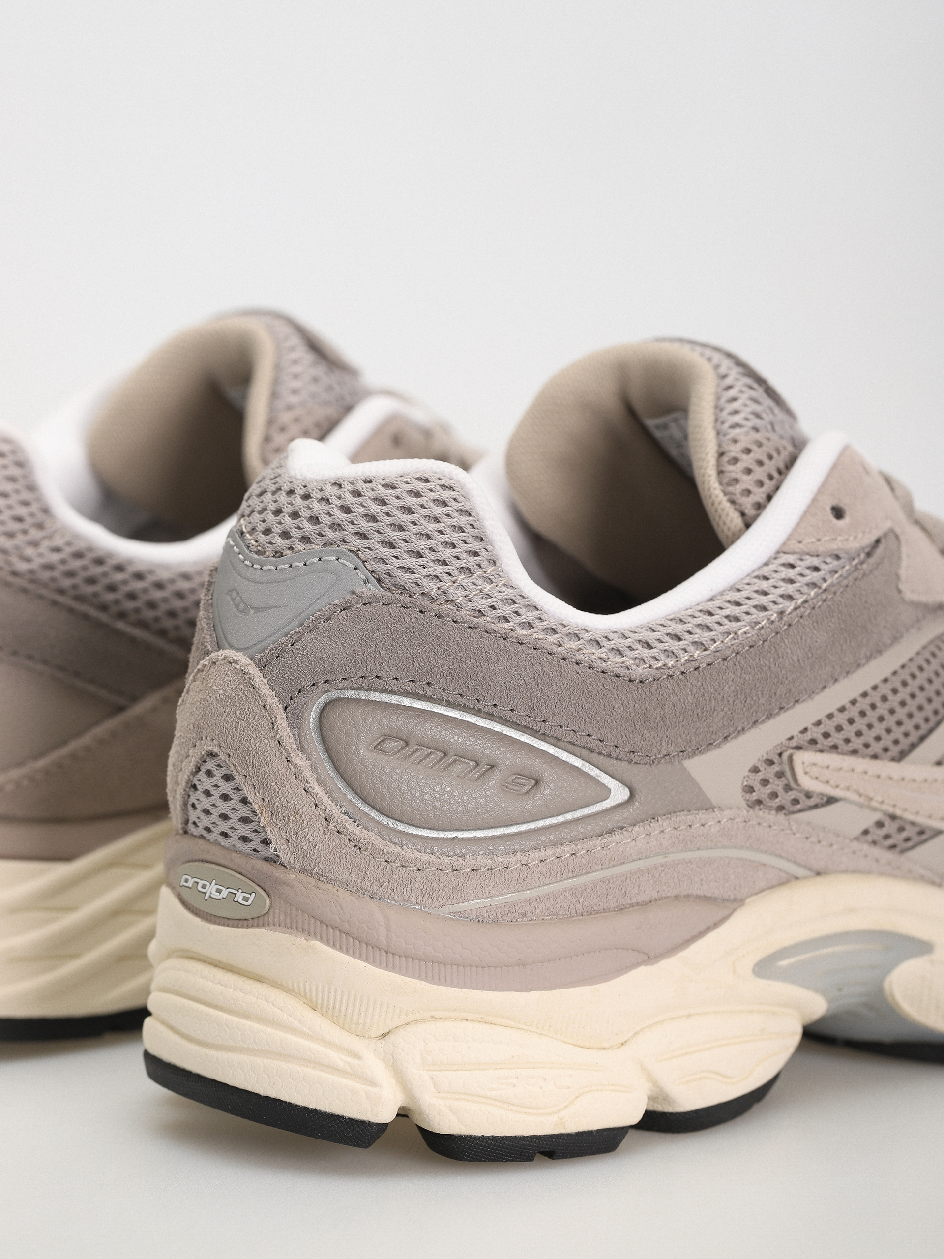 Saucony Shoes Progrid Omni 9 (grey)