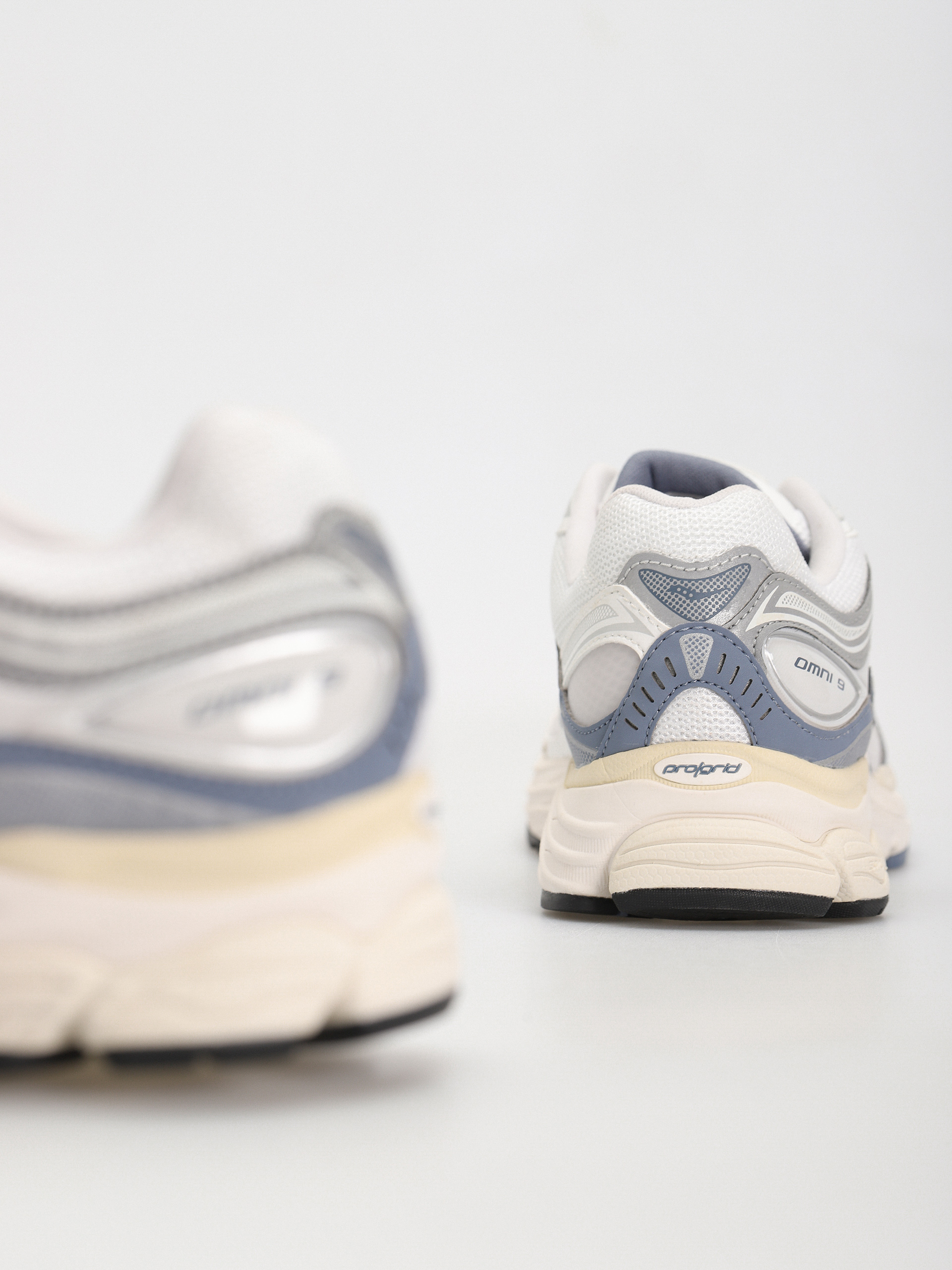 Saucony Schuhe Progrid Omni 9 (ivory/blue)