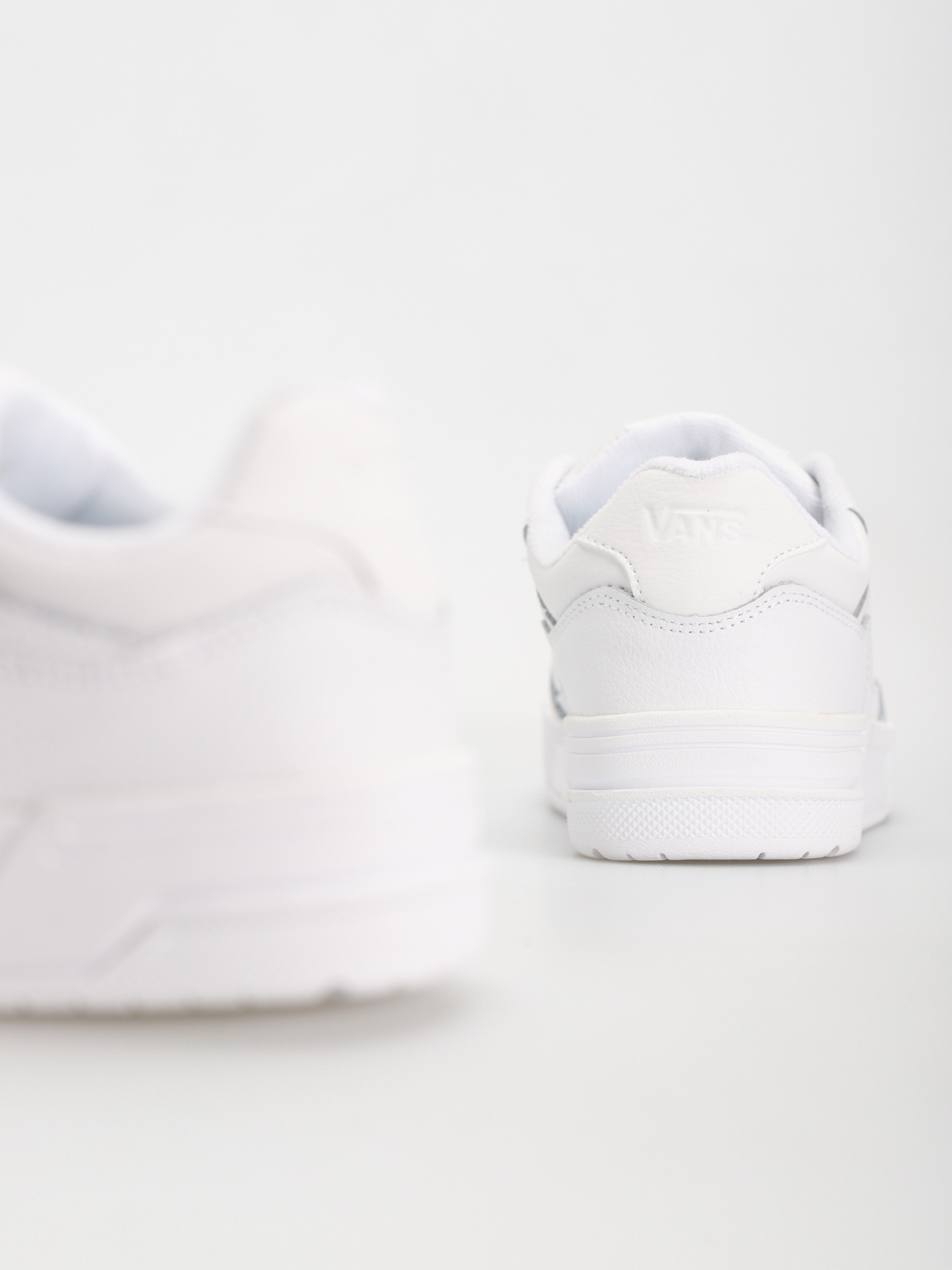 Vans Upland Shoes (white/white)