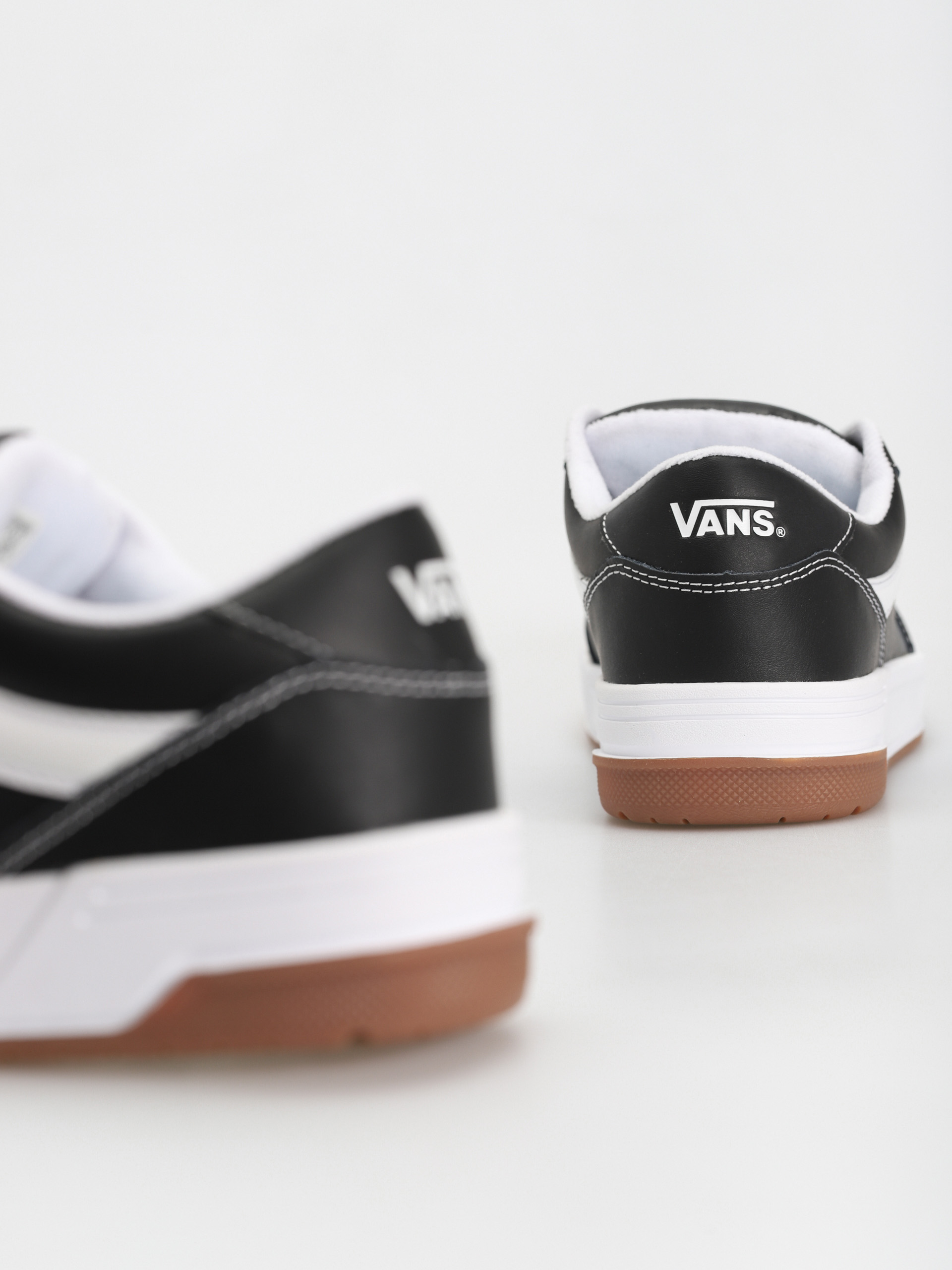 Vans Hylane Shoes (black/white/gum)