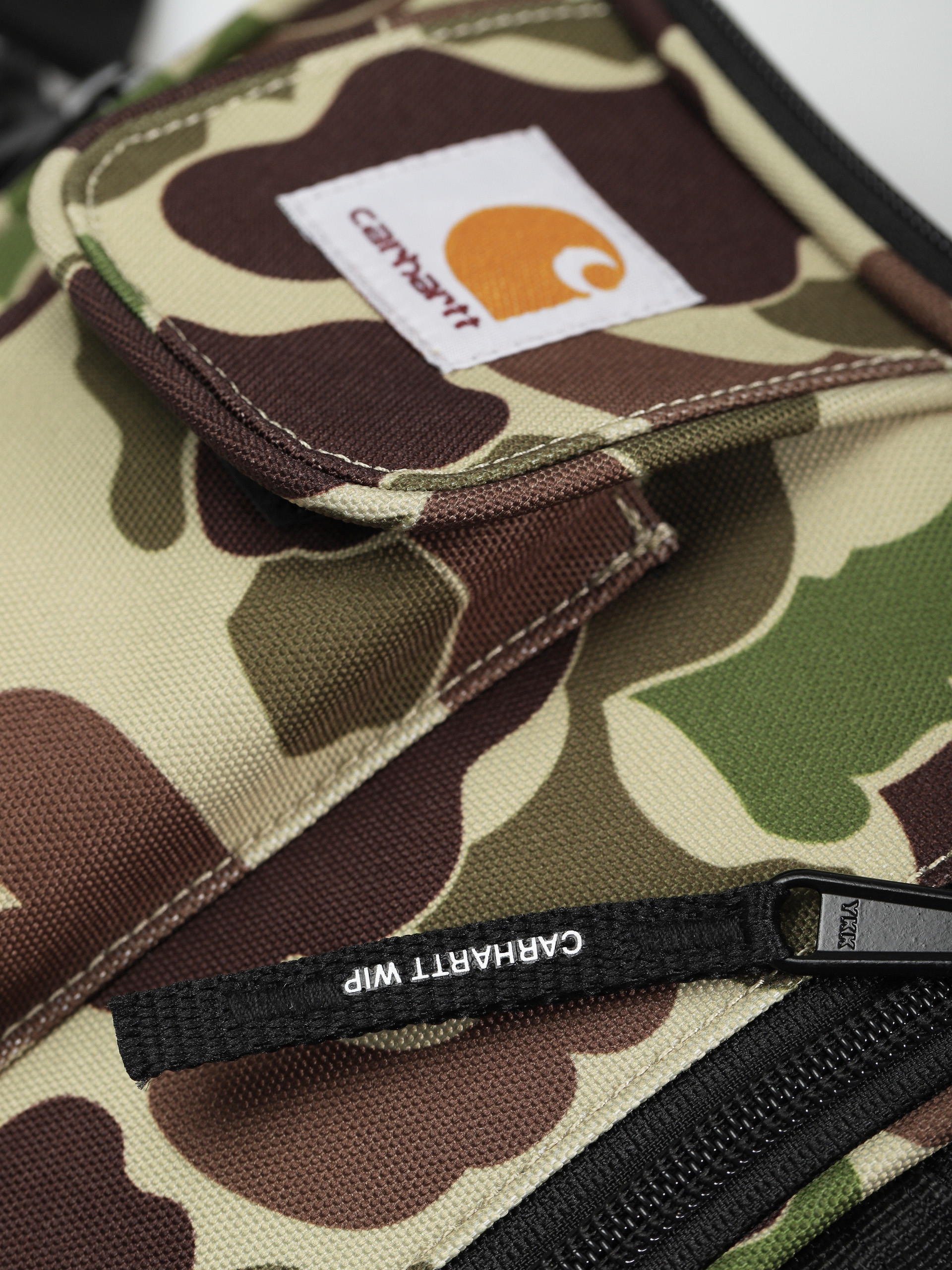 Carhartt WIP Essentials Bag (camo duck green)