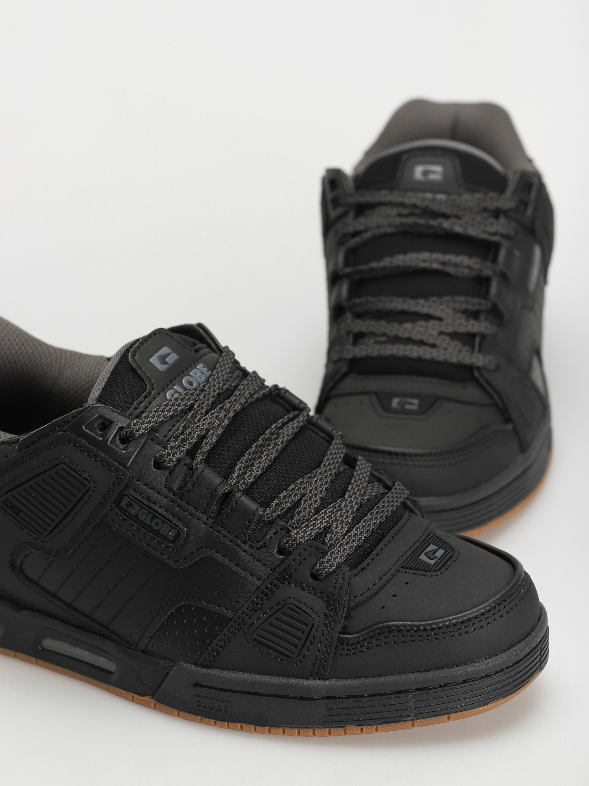 Globe Sabre Shoes (dark shadow/phantom)