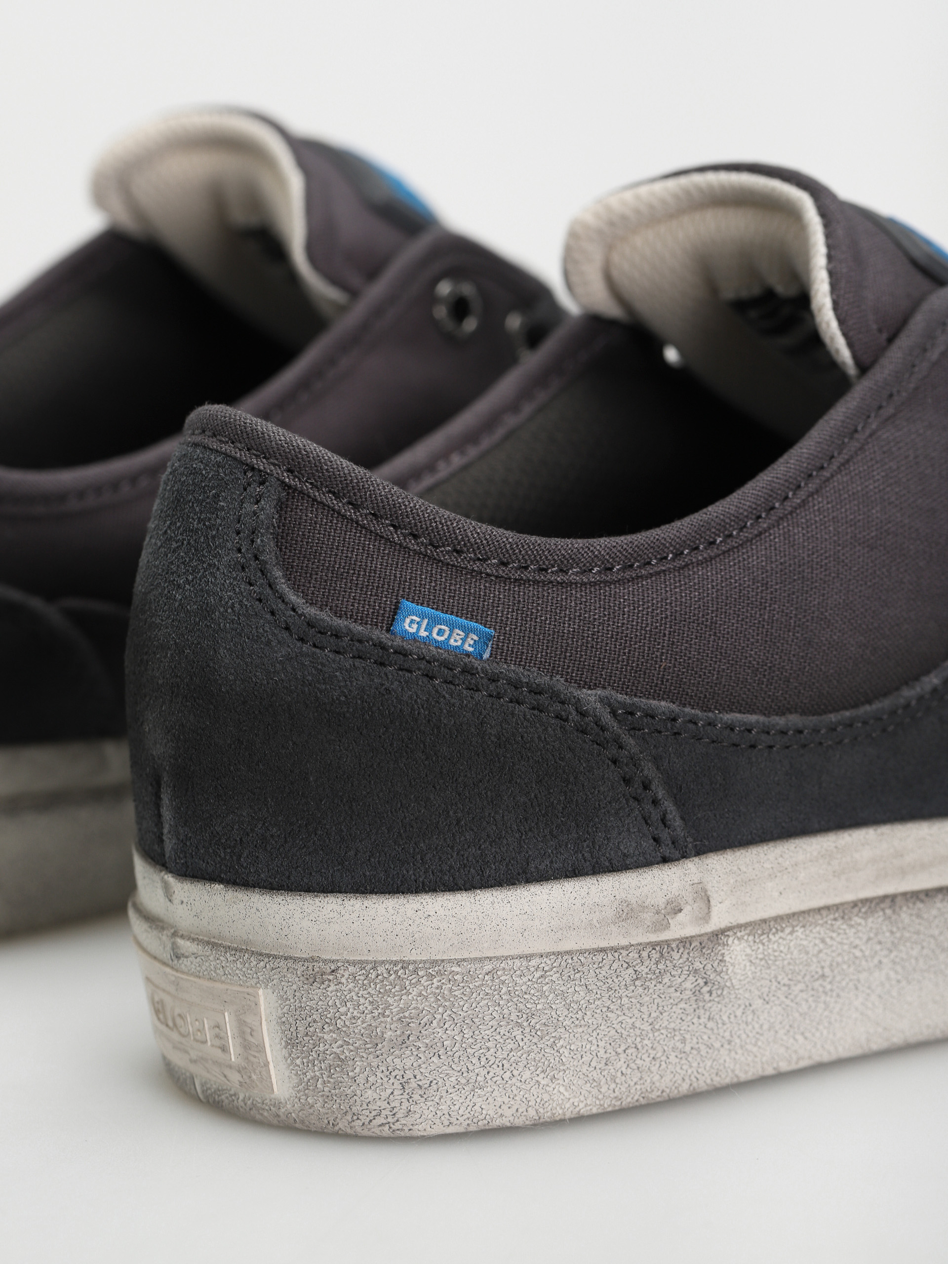 Globe Mahalo Shoes (phantom distressed)