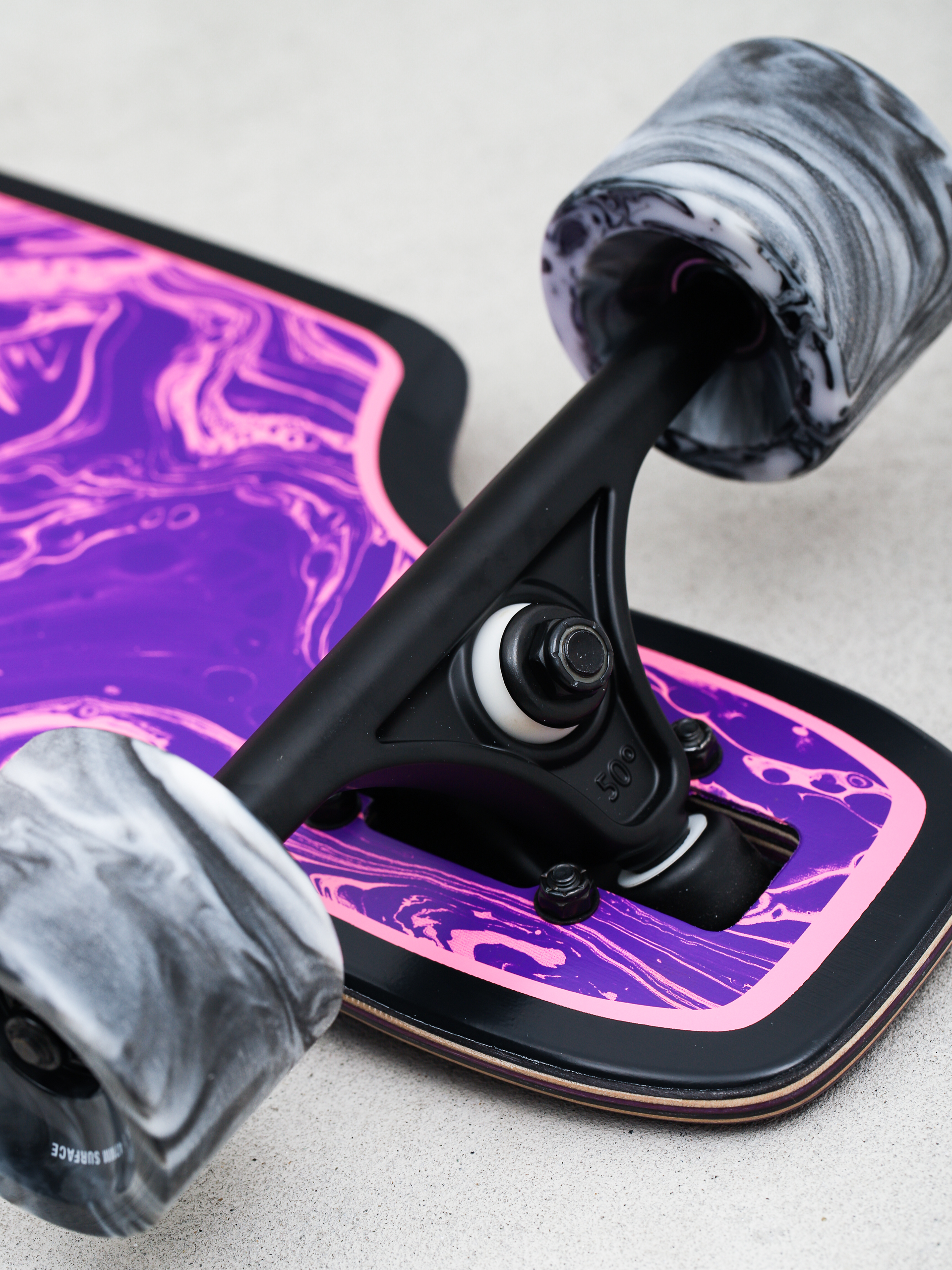 Globe Outlier Longboard (purple flames)