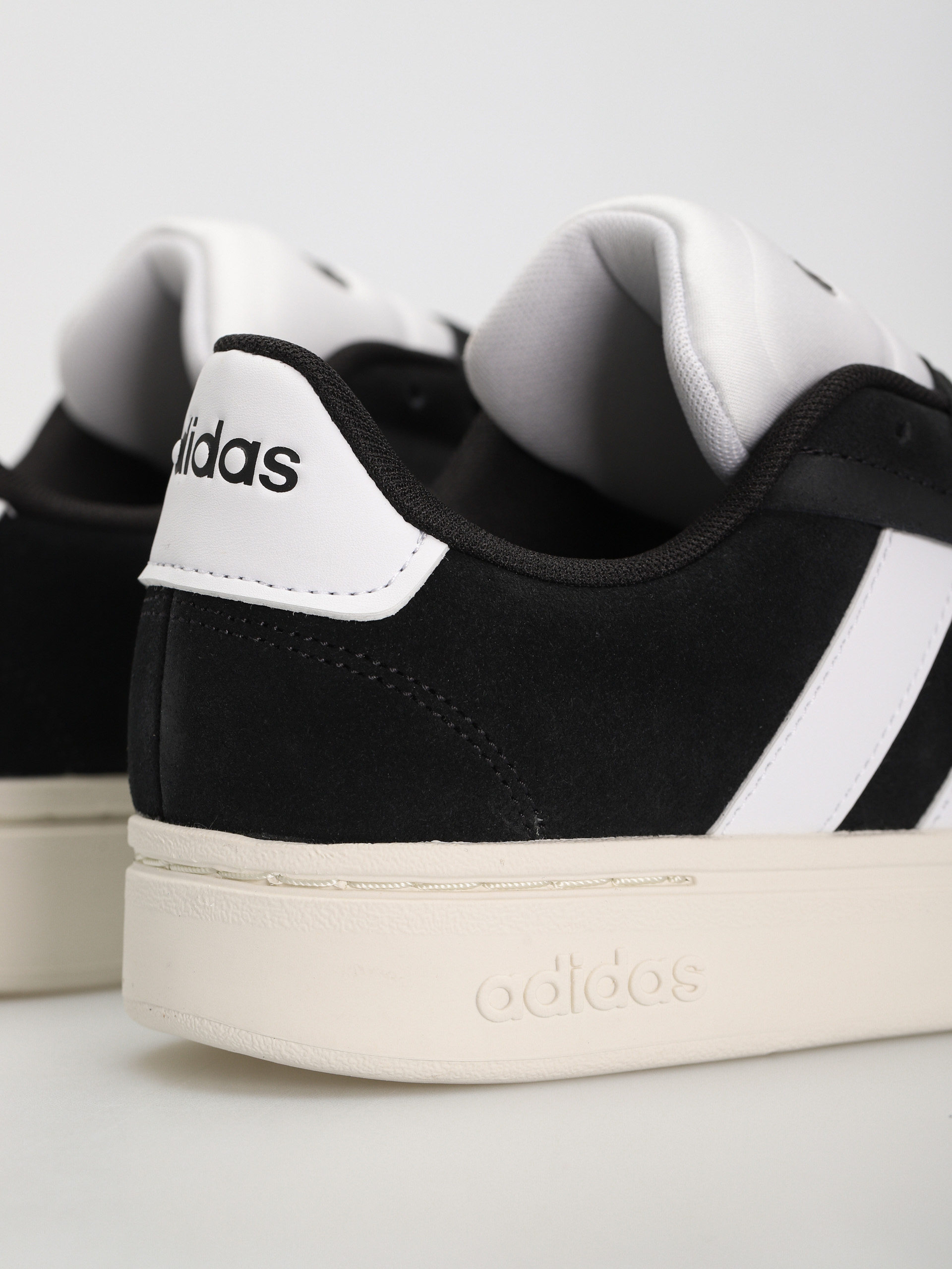 adidas Grand Court Alpha 0 Shoes (cblack/ftwwht/owhite)