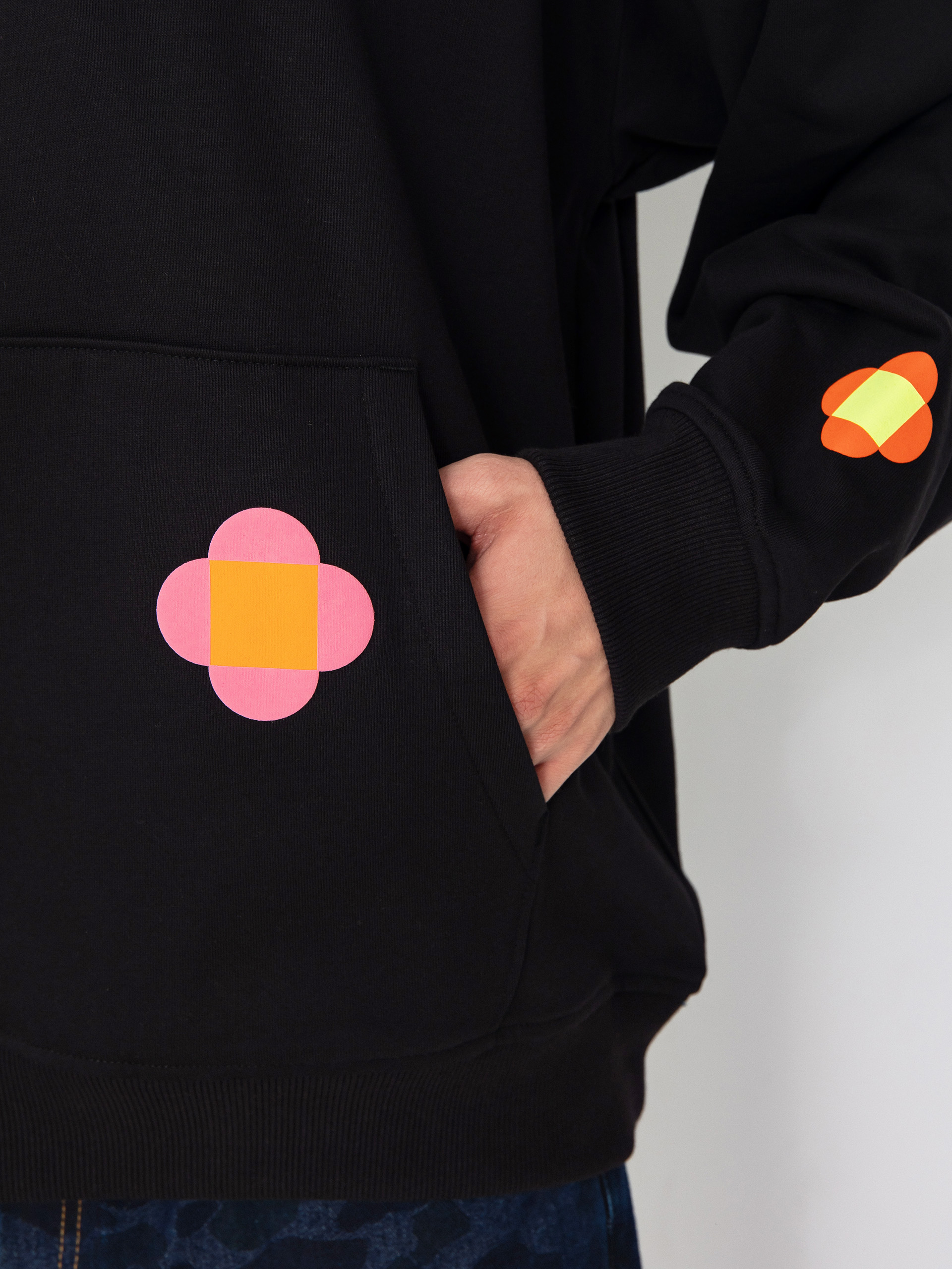 The North Face X Yinka Ilori Let’S Blossom Together Graphic HD Hoodie (tnf black)
