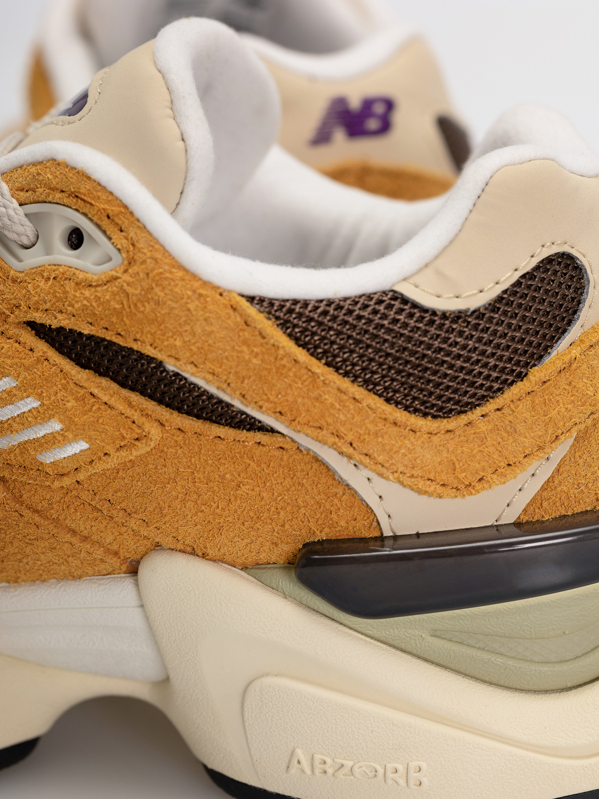 New Balance Shoes 9060 (butterscotch)