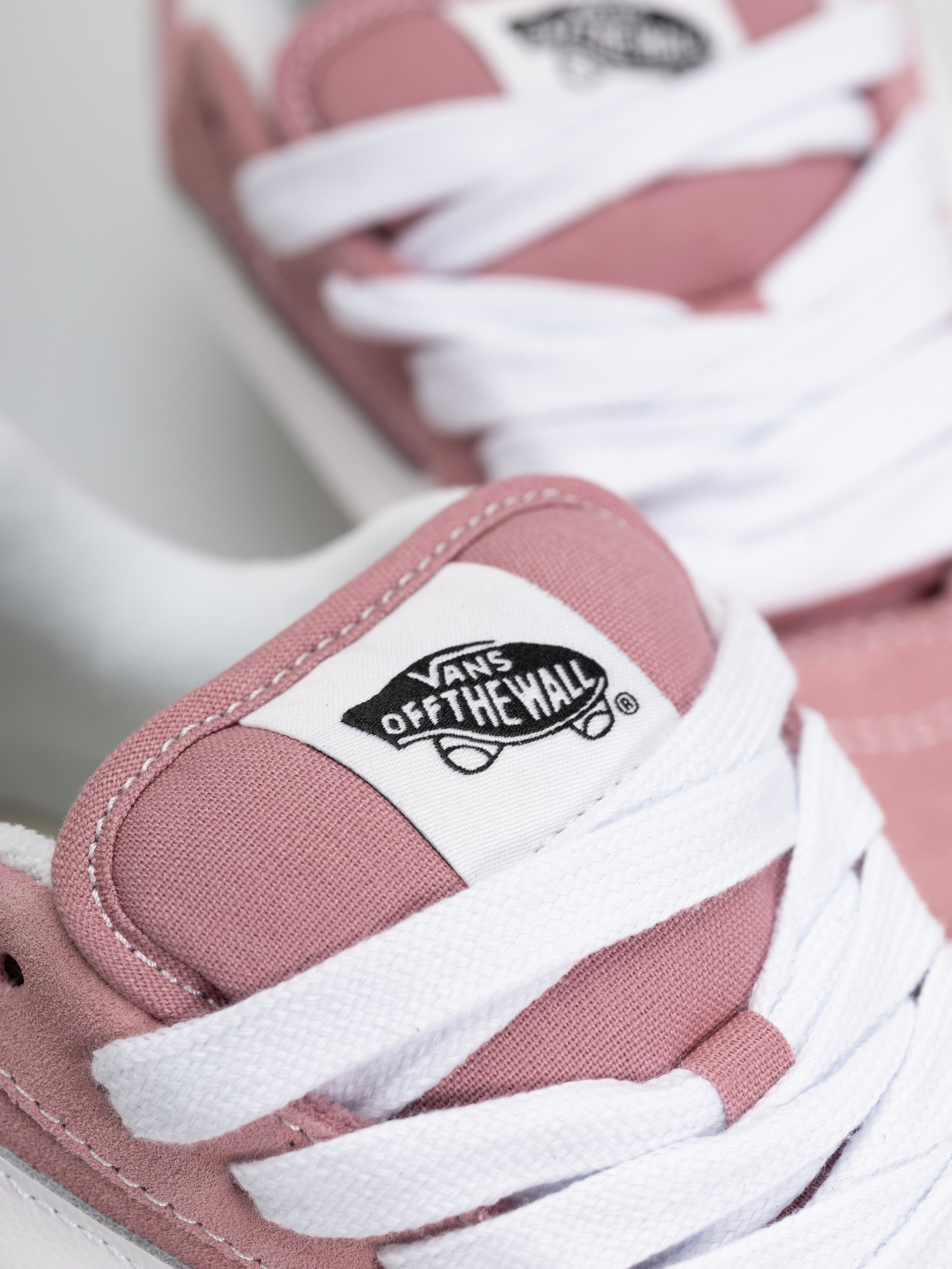 Vans Knu Skool Shoes (color theory foxglove)