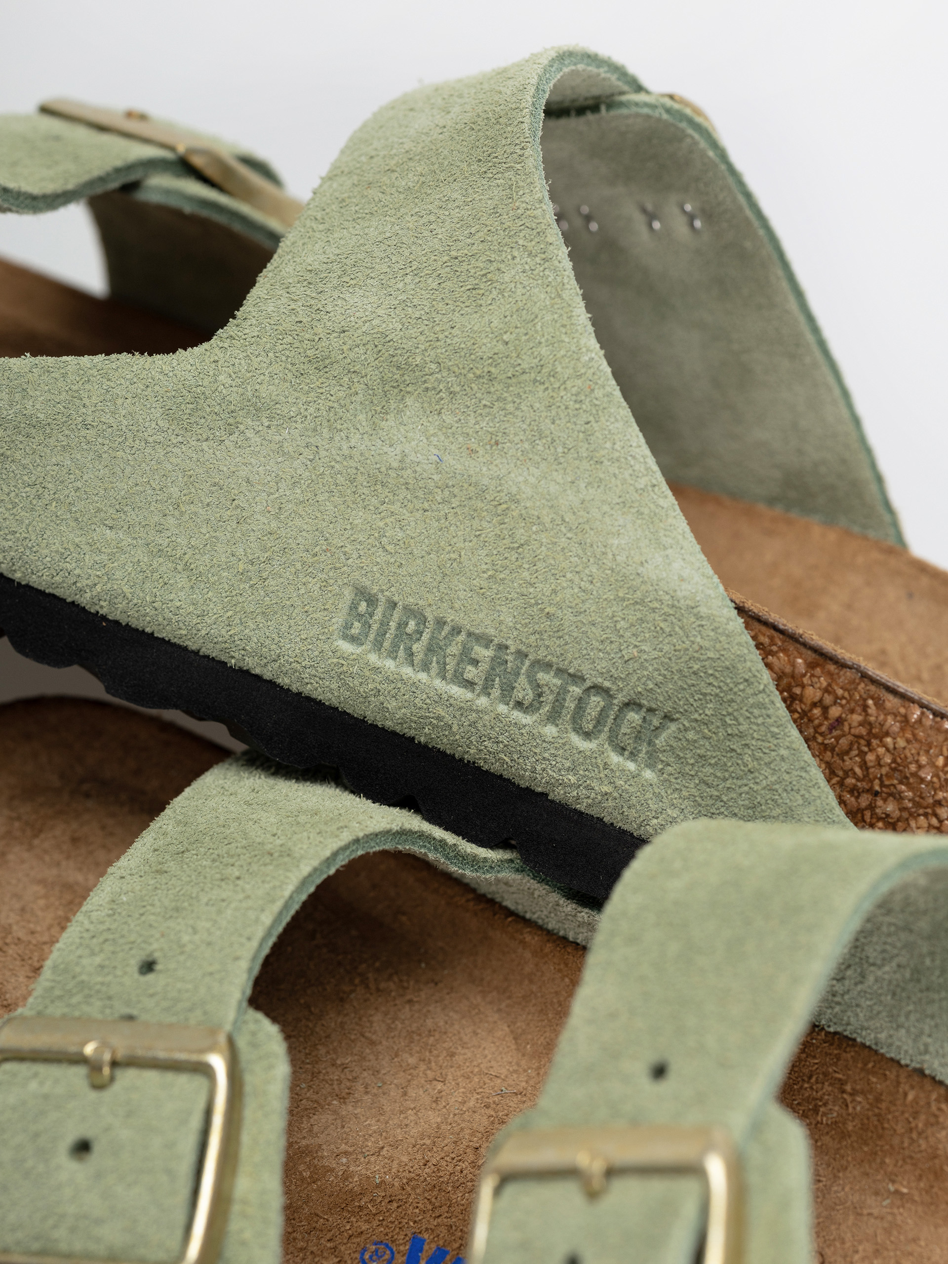 Birkenstock Arizona Soft Footbed Suede Leather Narrow Wmn Flip flops green green tea