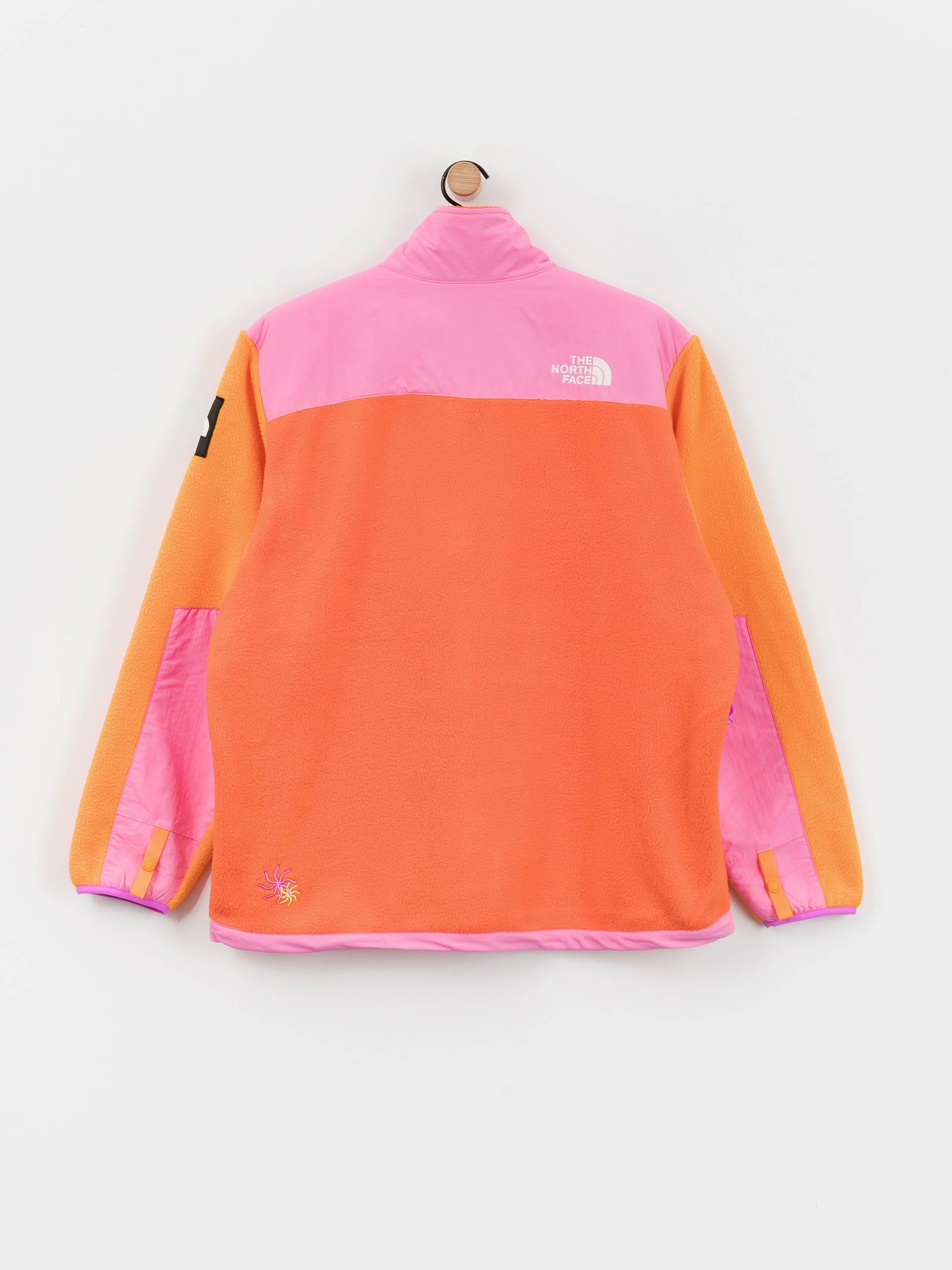 The North Face X Yinka Ilori Retro Denali Jacke (red orange/apricot glaz)