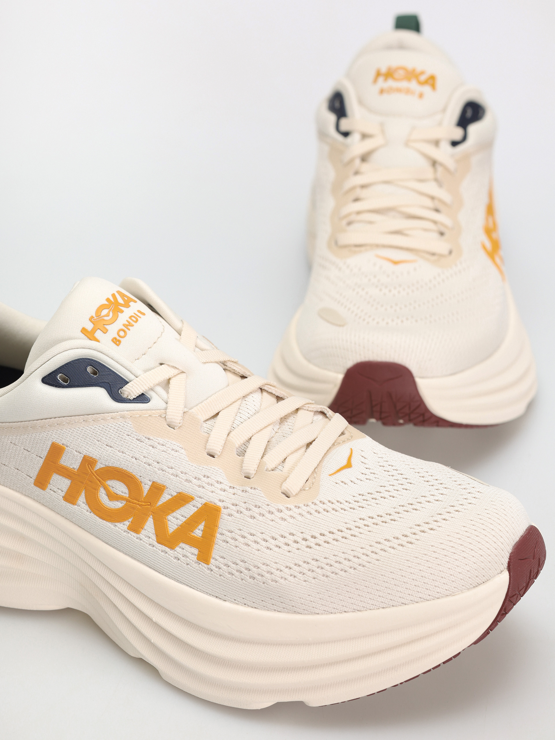 Hoka Bondi 8 Shoes (oat milk/alabaster)