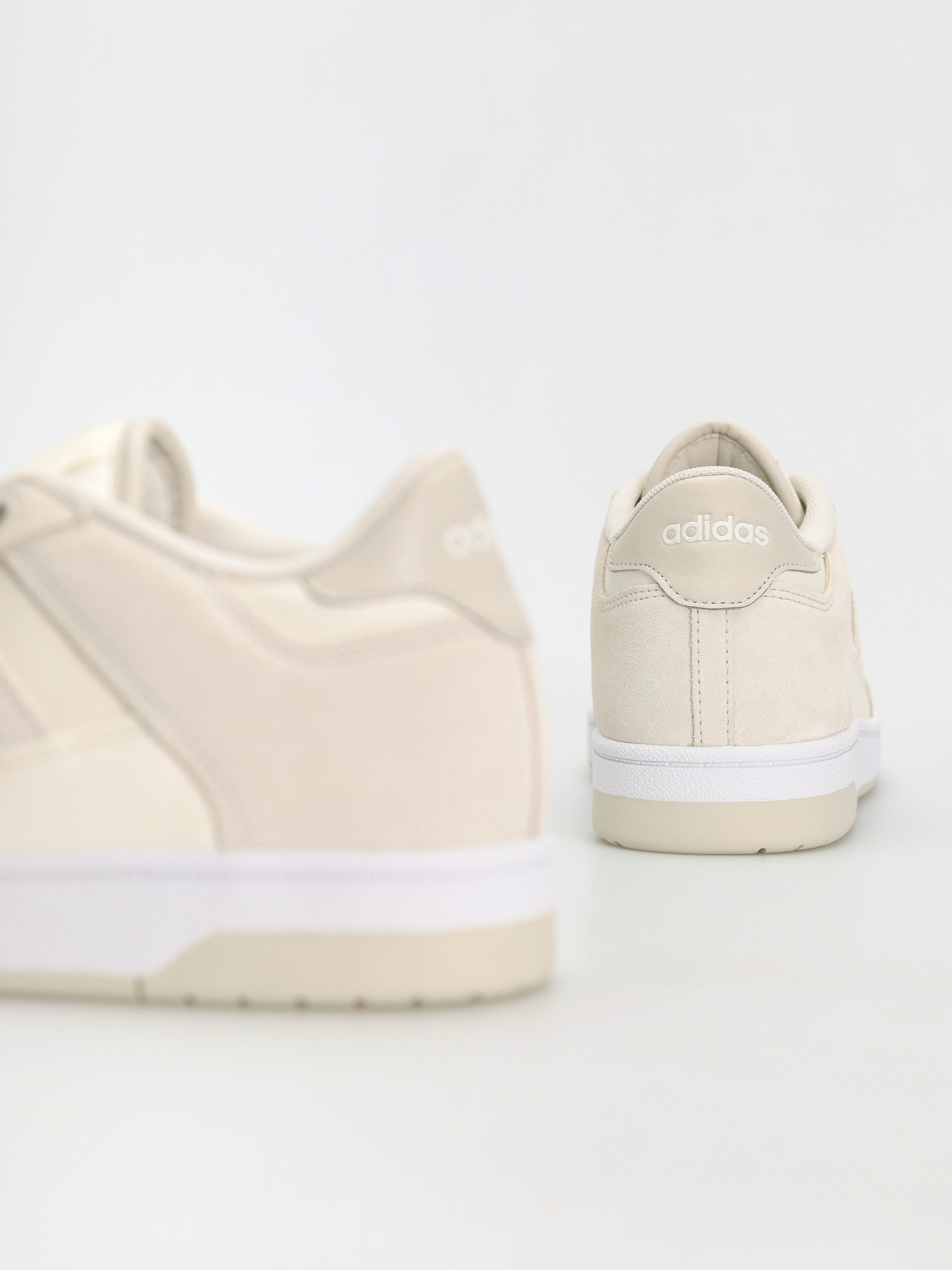 adidas Rapid Court Low Schuhe (orbgry/clowhi/ftwwht)