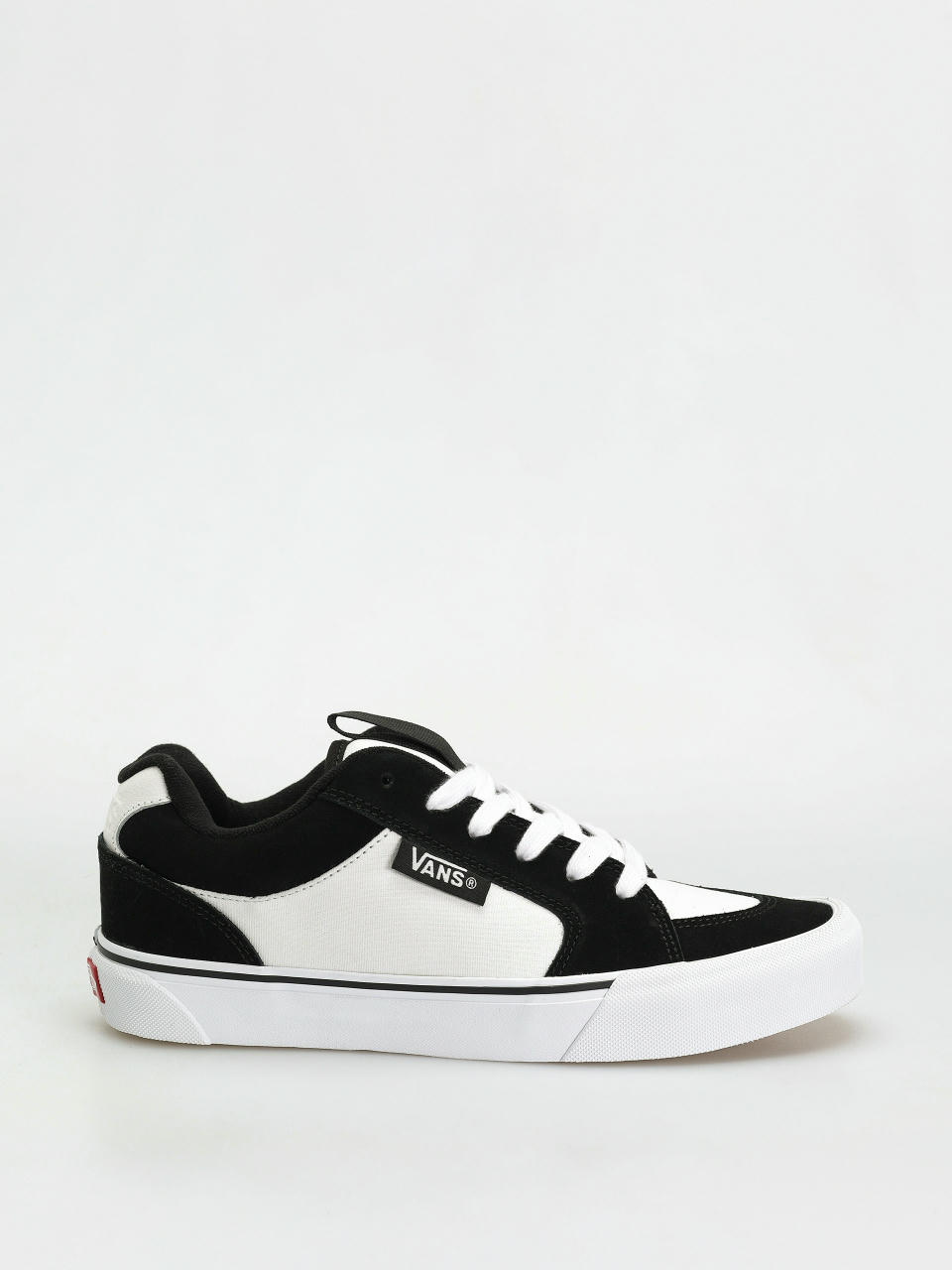 Vans Chukka Push Shoes (2-tone black/white)