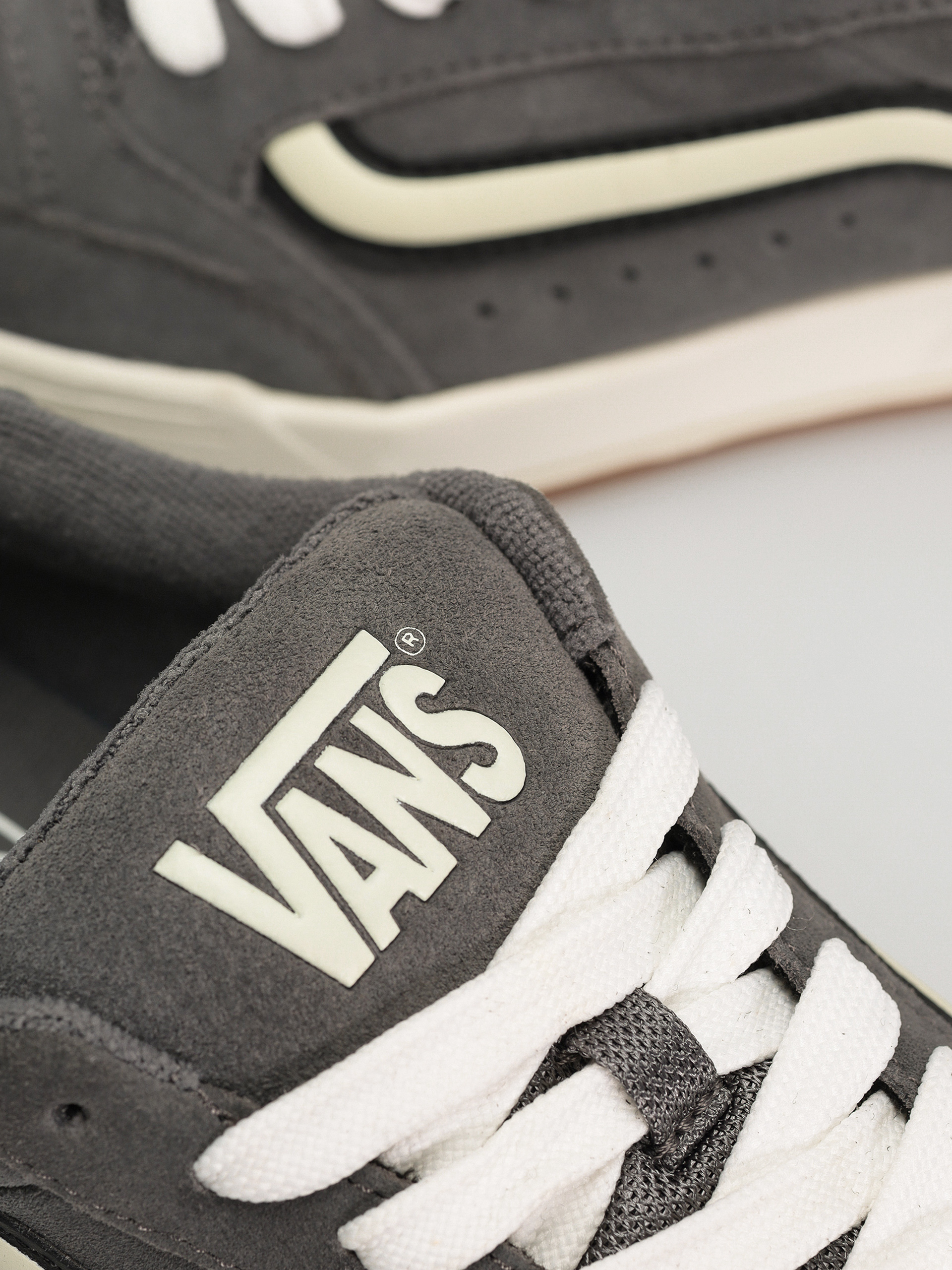 Vans Hylane Shoes (pewter/black)