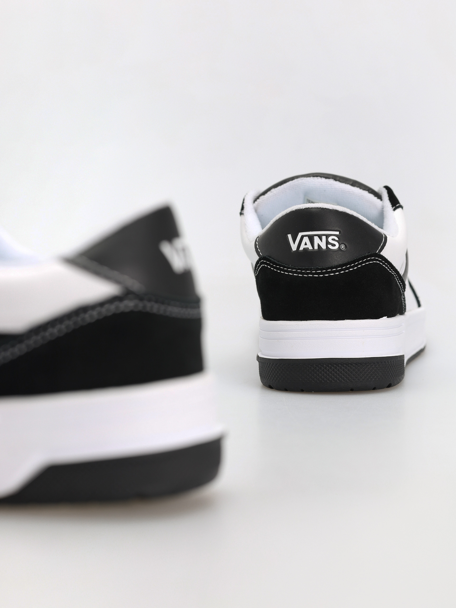 Vans Hylane Schuhe (black/white)