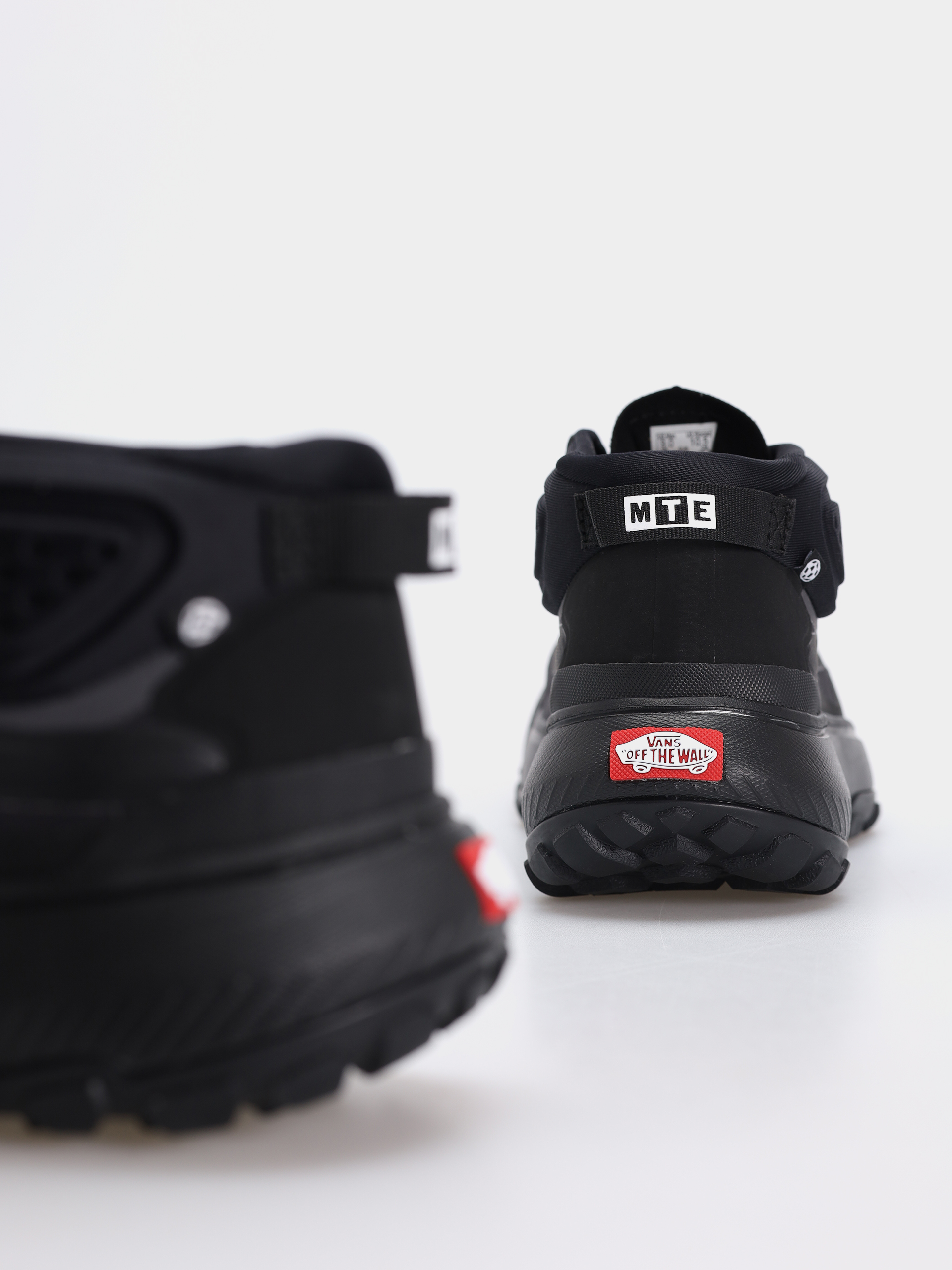 Vans Crosspath Mid MTE Shoes (black/black)