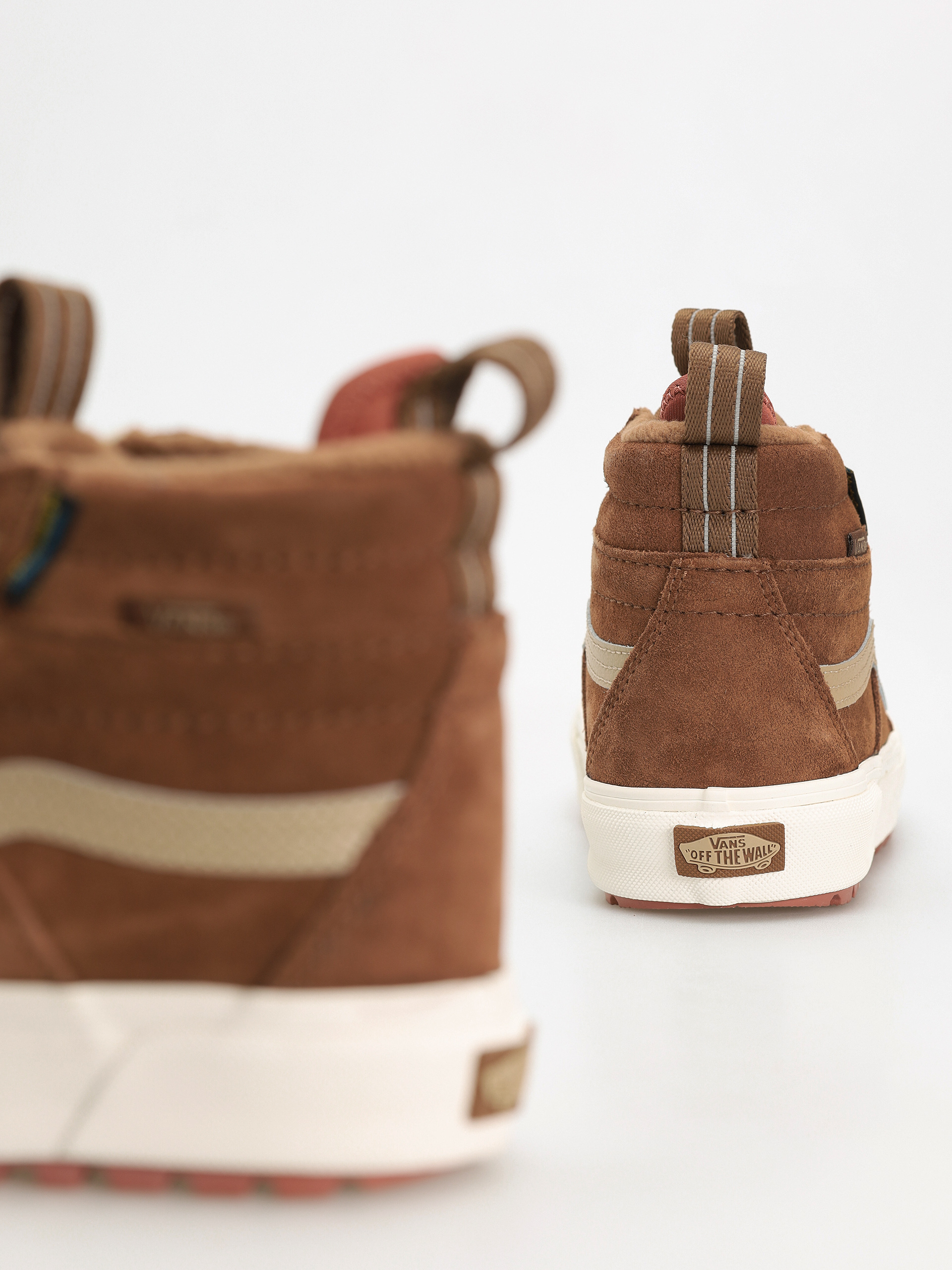 Vans Sk8 Hi Waterproof MTE Shoes (brown)