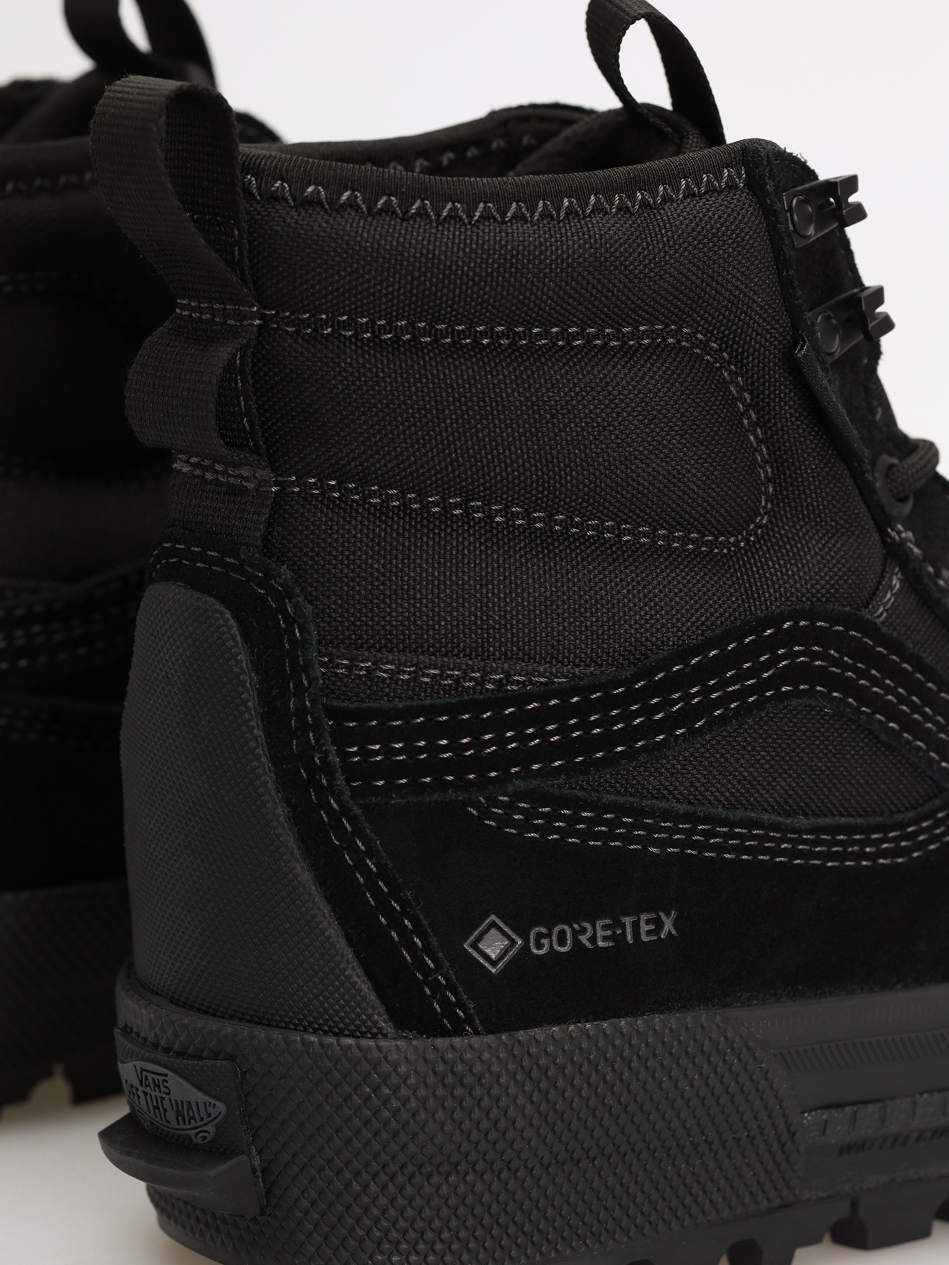 Vans Sk8 Hi Gore Tex MTE Schuhe (blackout)