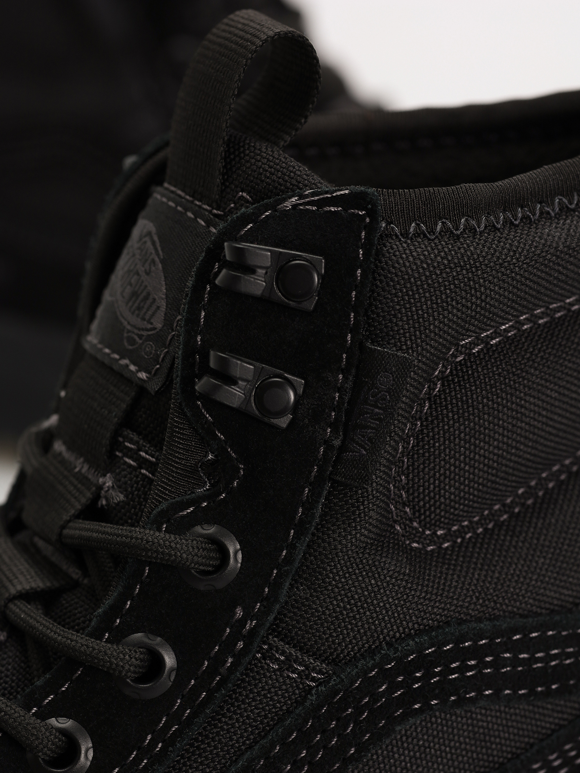 Vans Sk8 Hi Gore Tex MTE Schuhe (blackout)
