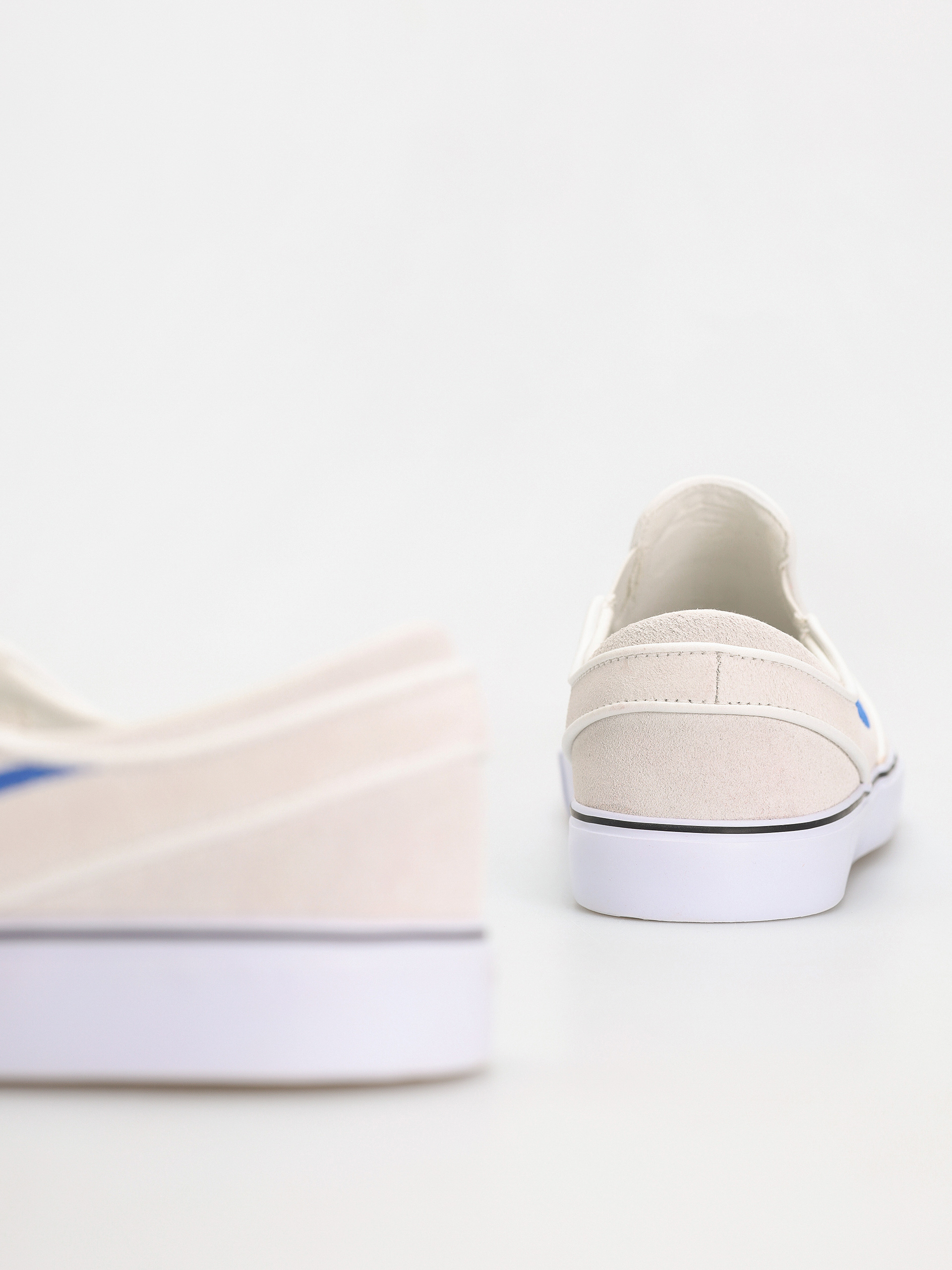 Nike SB Janoski+ Slip Shoes (summit white/hyper royal summit white)