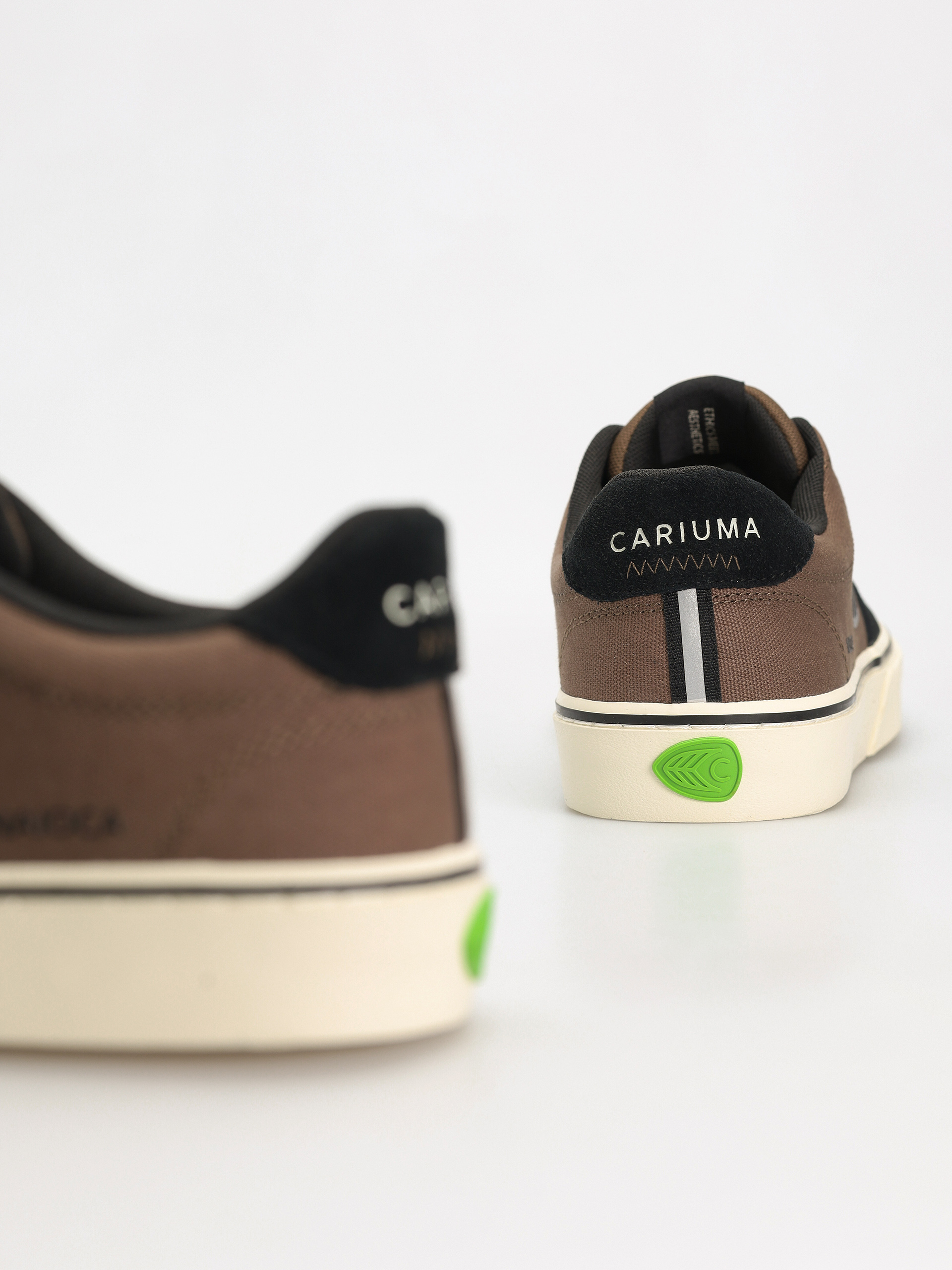 Cariuma Naioca Pro Schuhe (black/dark khaki)