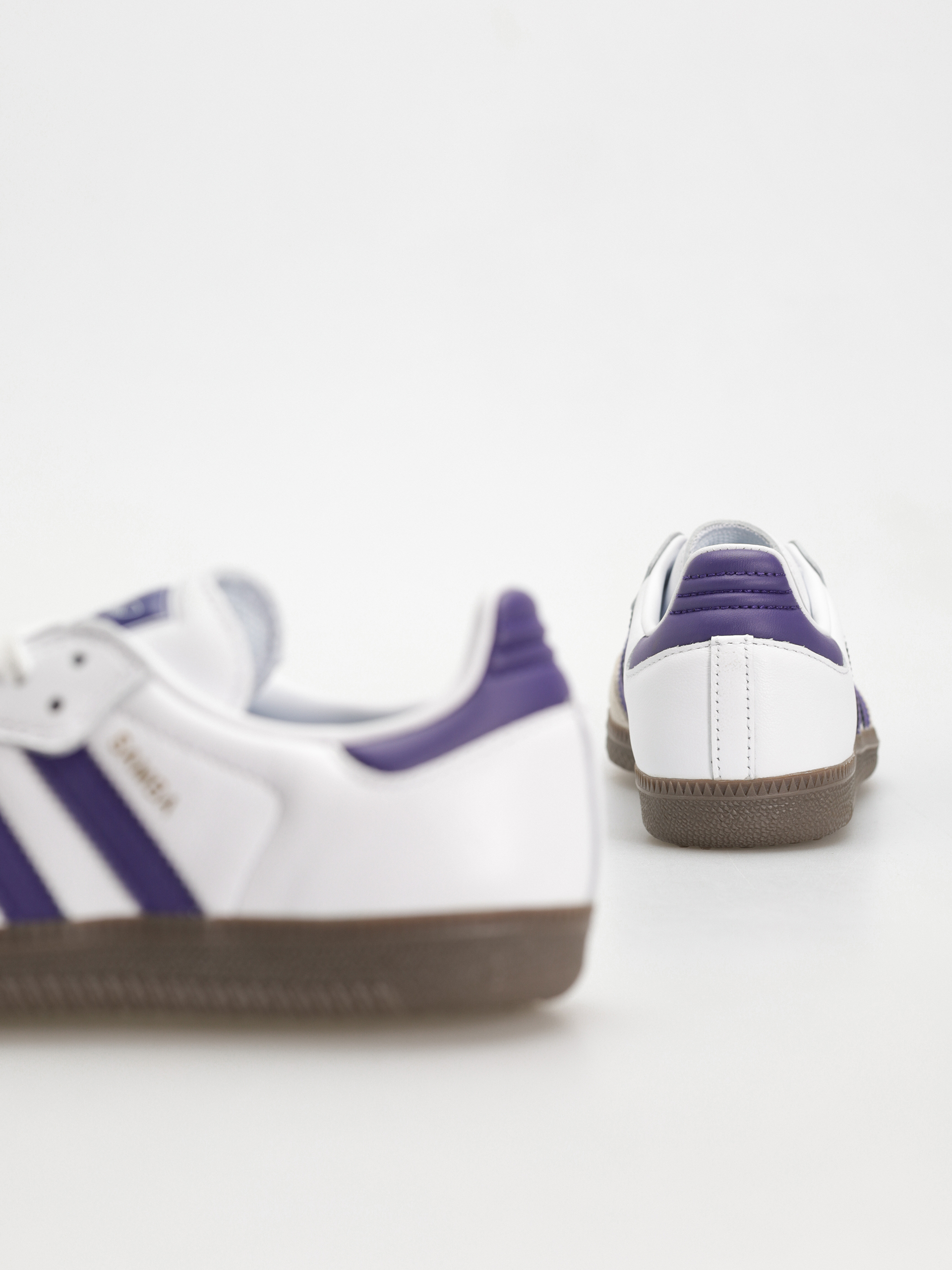 adidas Schuhe Samba ADV (ftwwht/cpurpl/goldmt)