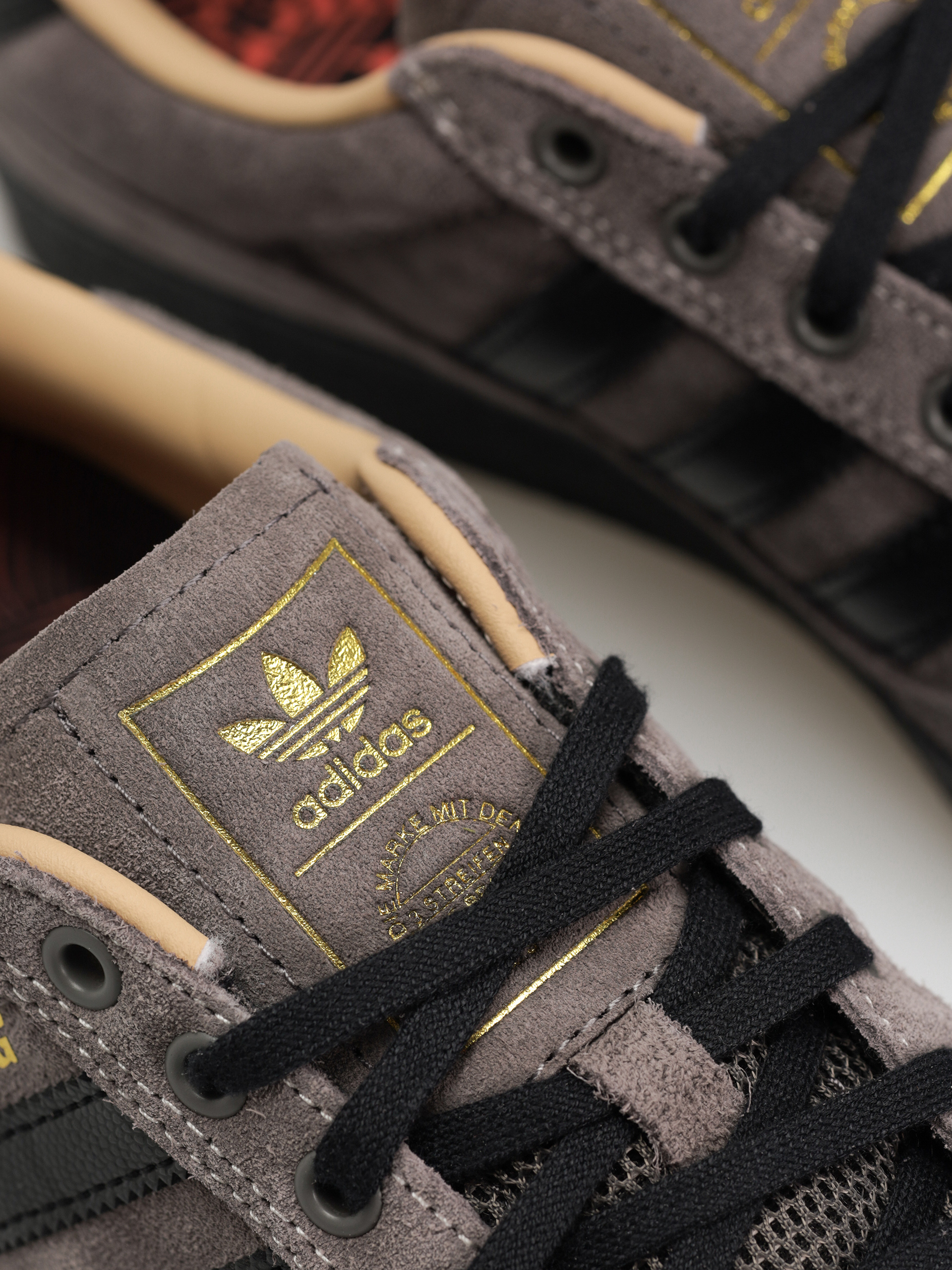 adidas Schuhe Puig INDOOR (chacoa/cblack/cwhite)