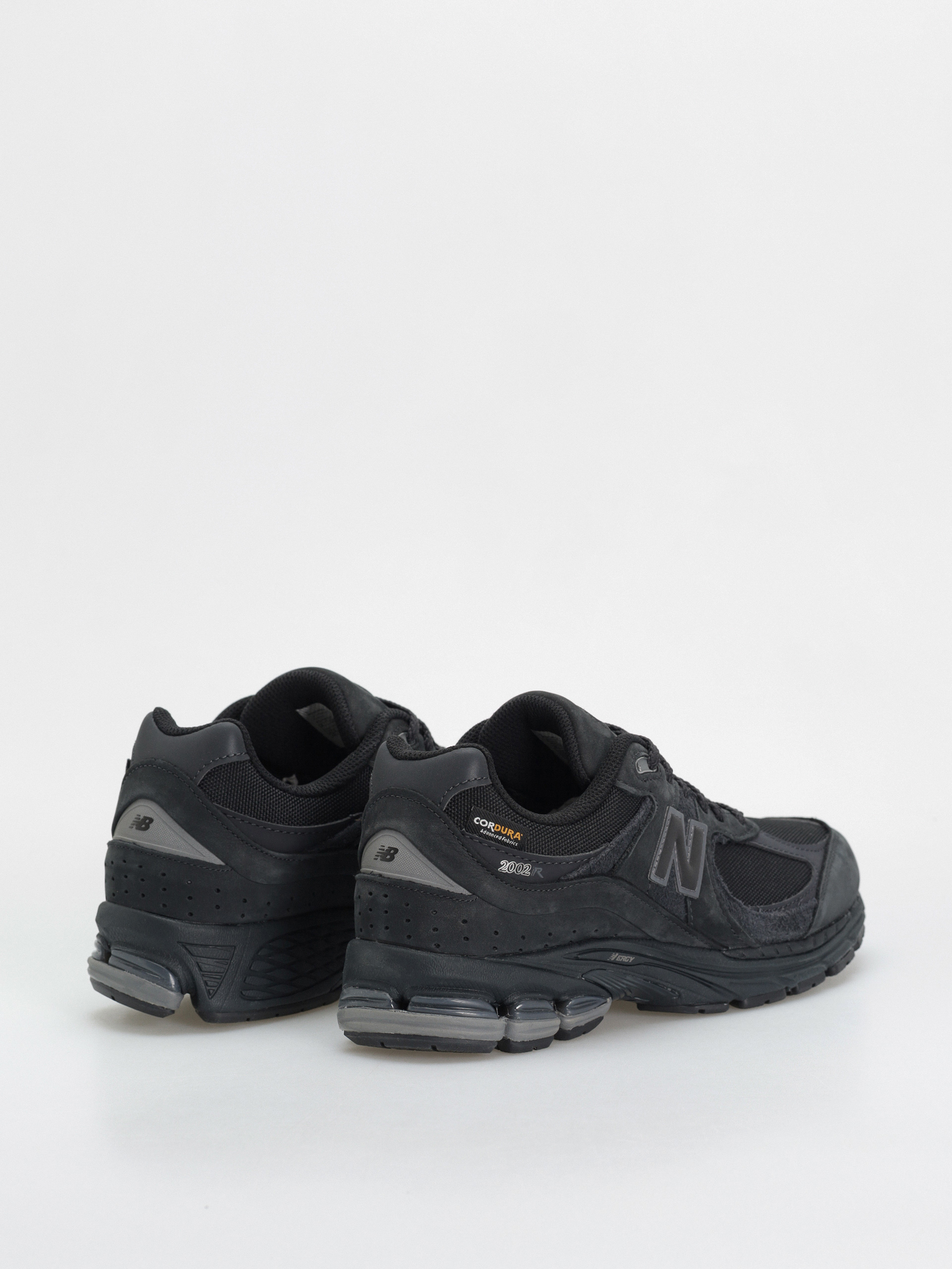 New Balance 2002 Shoes (black)