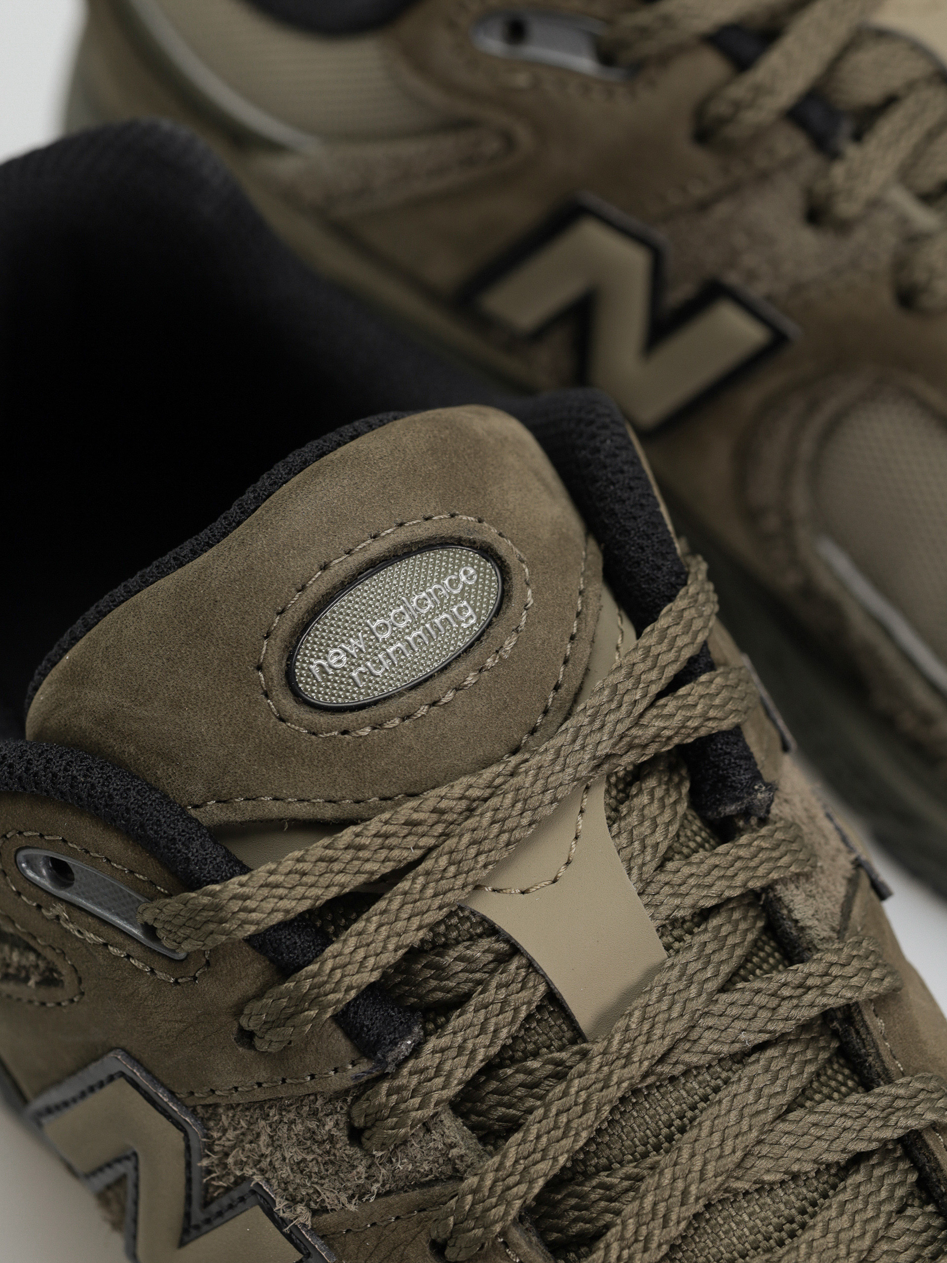 New Balance 2002 Shoes (green)
