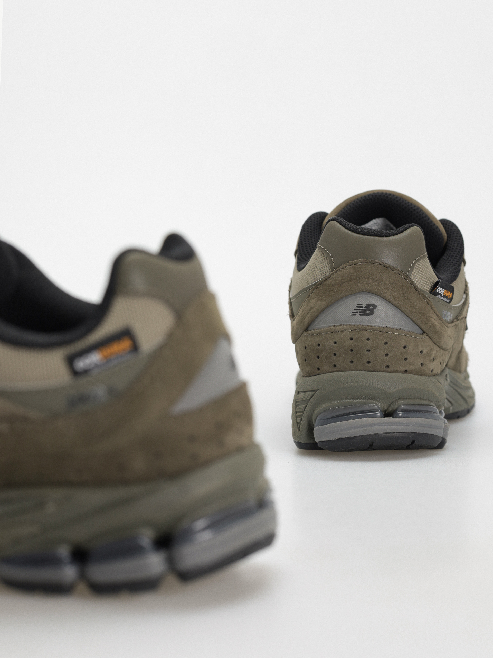 New Balance 2002 Shoes (green)