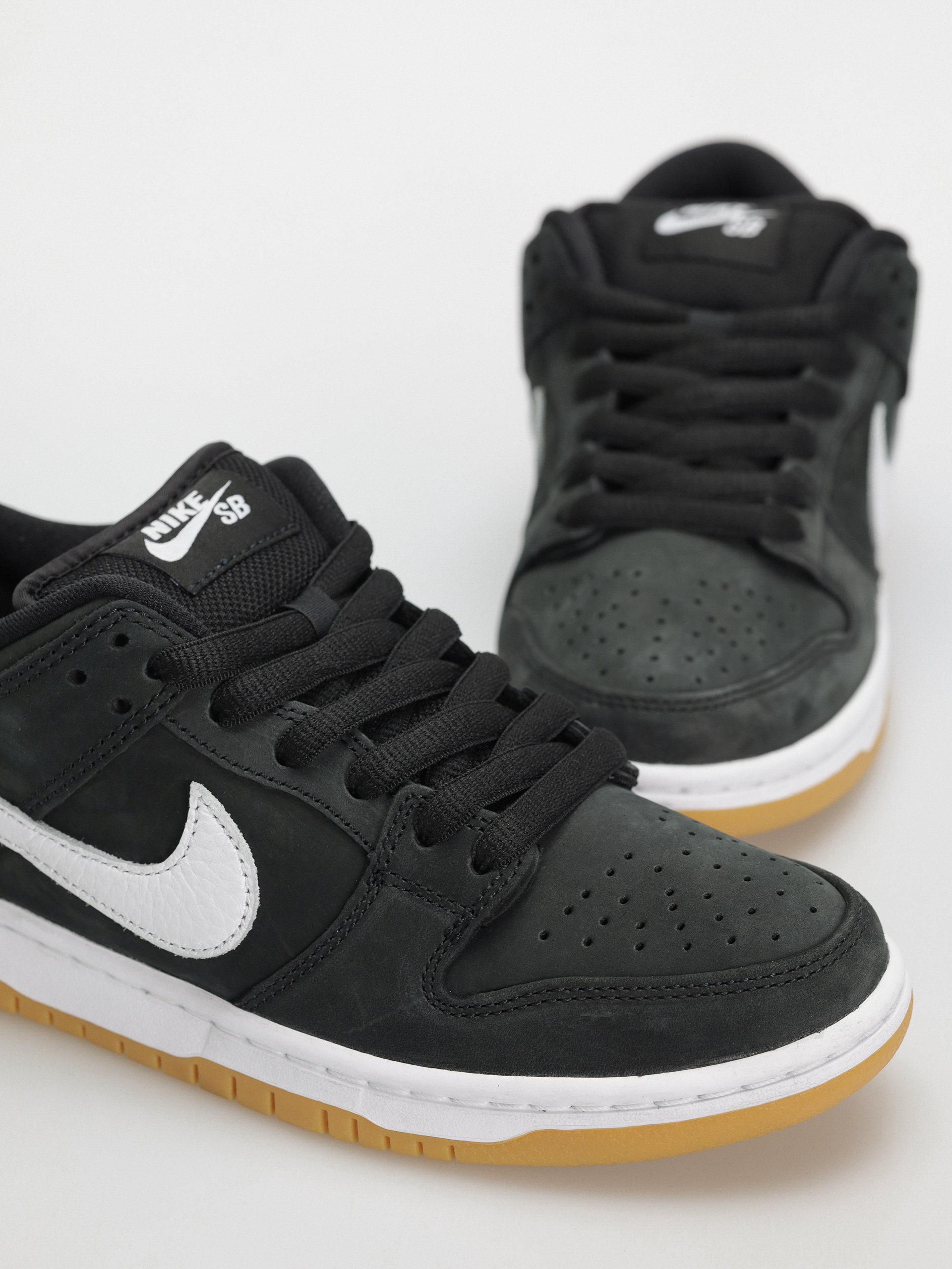 Nike SB Shoes Dunk Low Pro Aa (black/white black gum light brown)