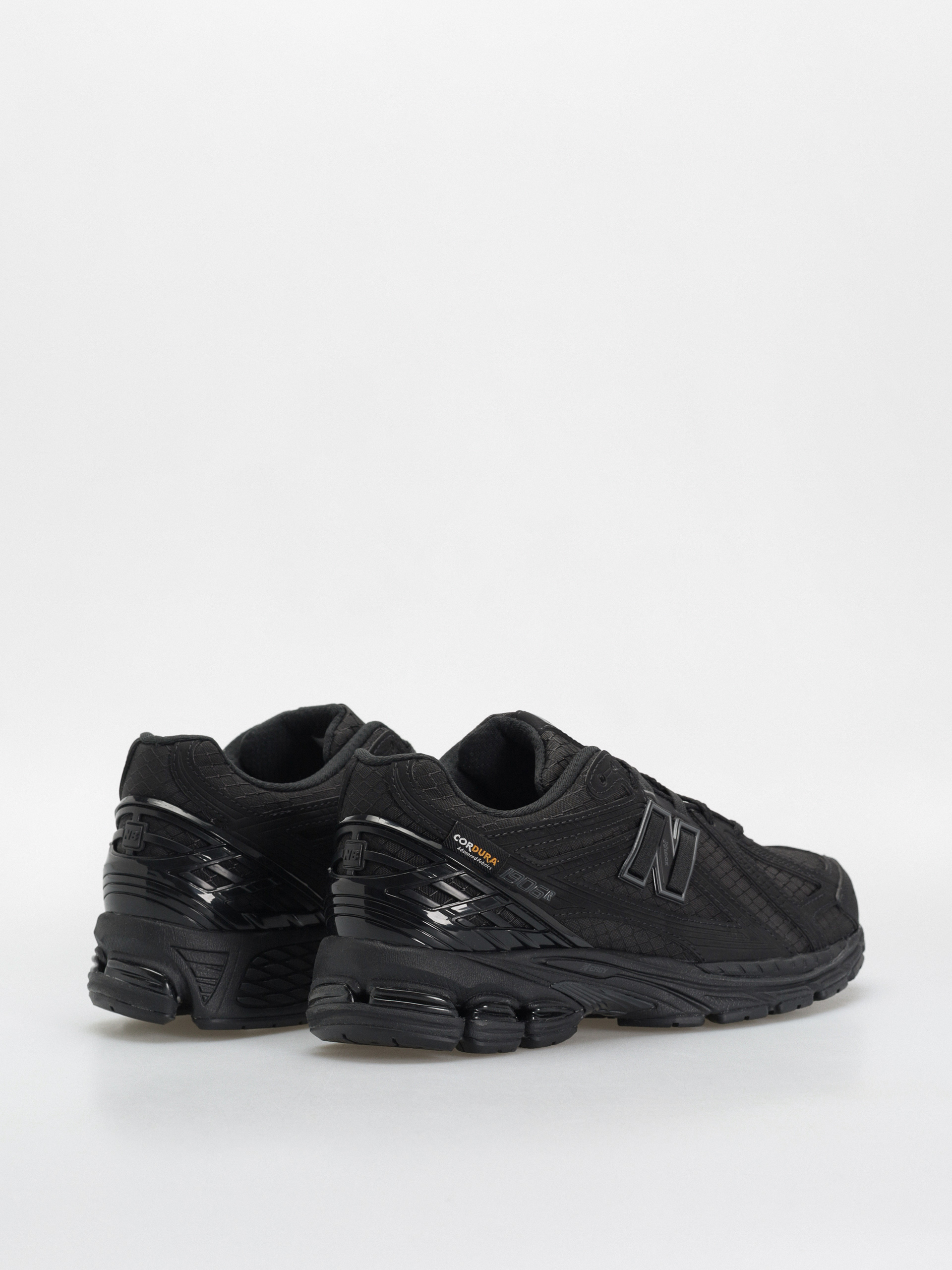 New Balance 1906 Shoes (black)