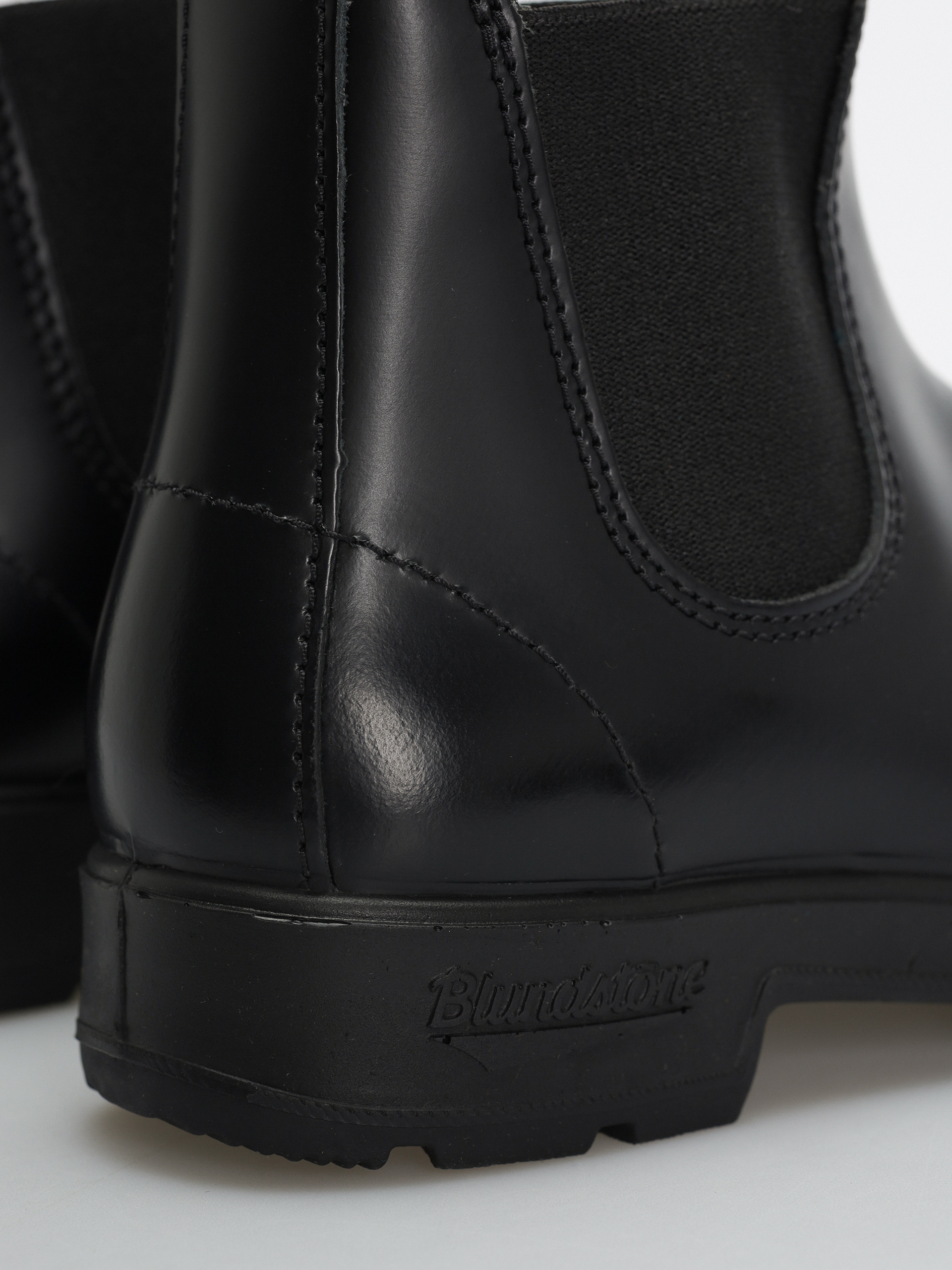 Blundstone 2414 Shoes (rustic brush off)