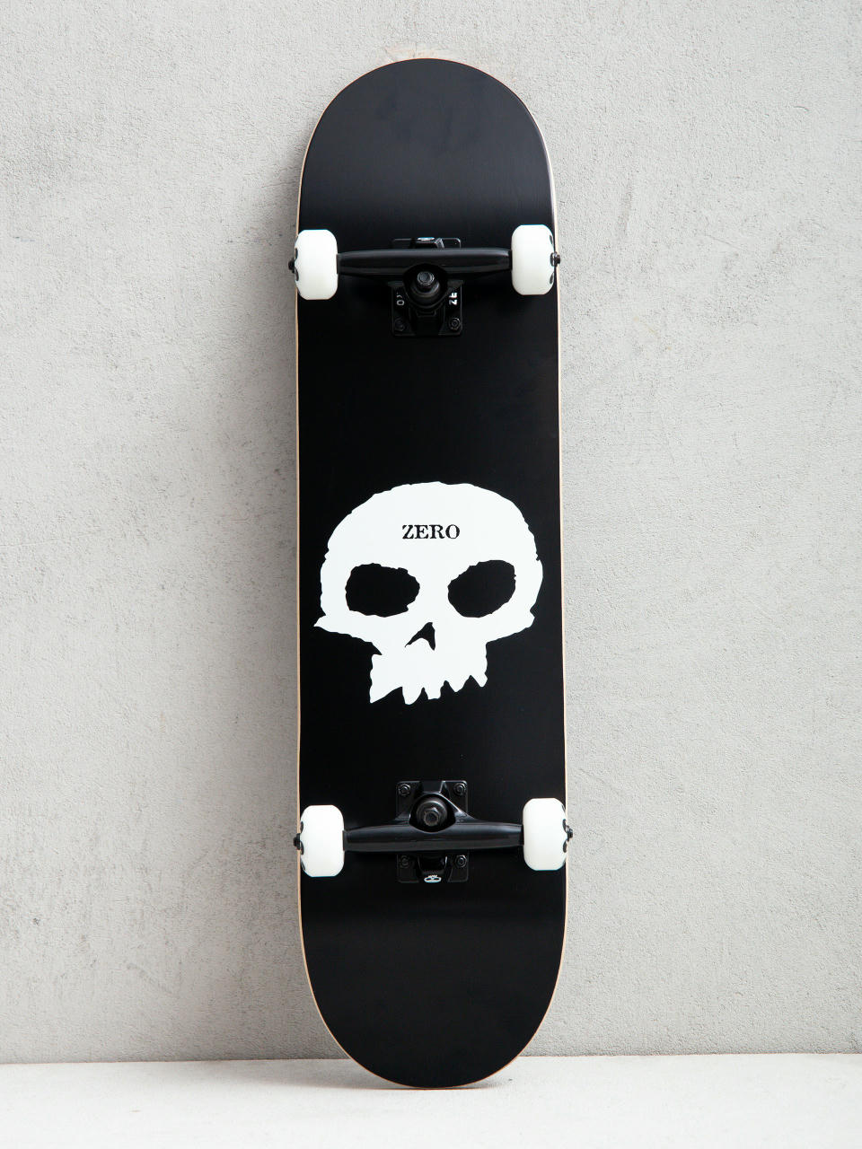 Zero Skateboard Single Skull (black)