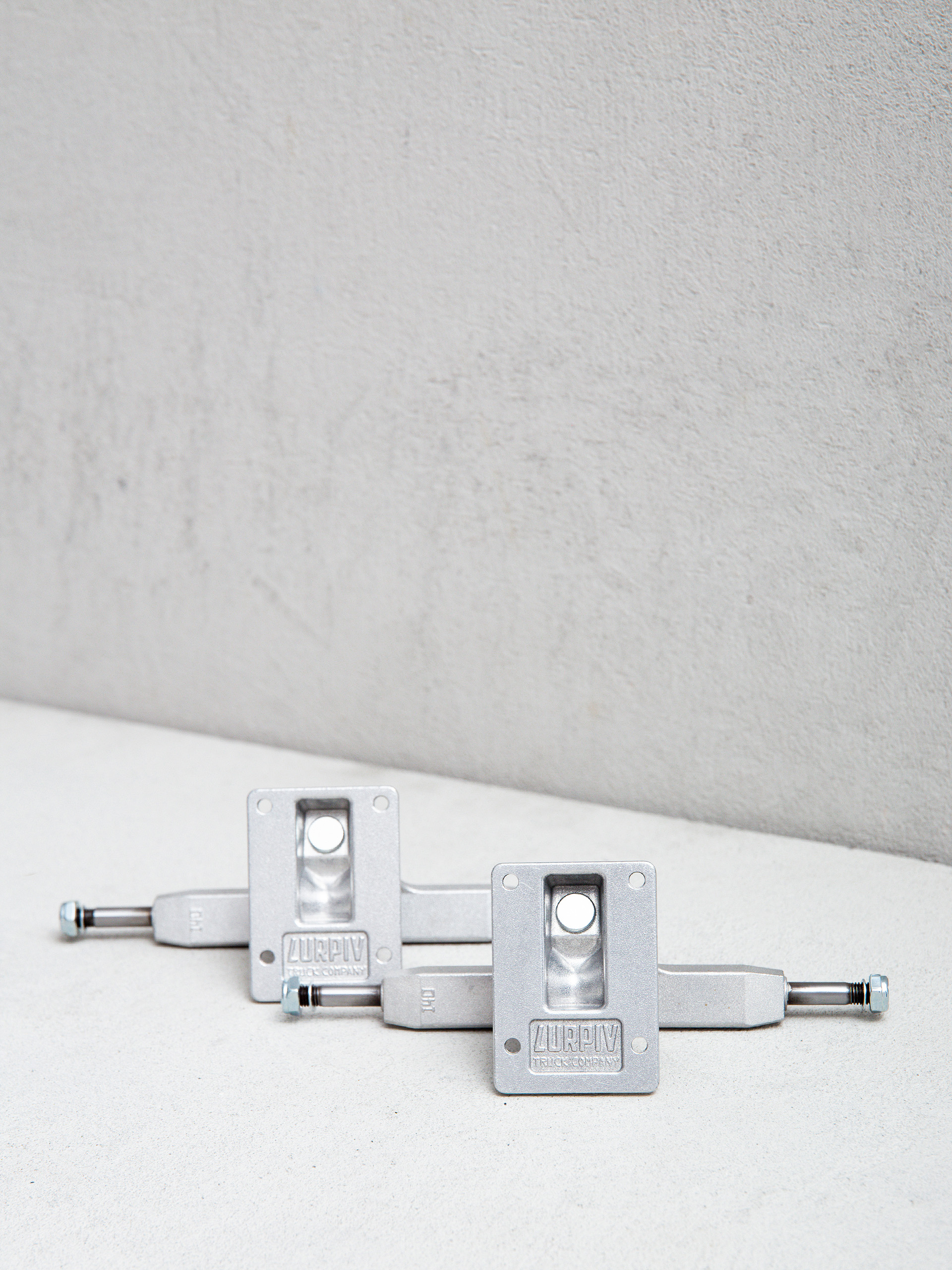 Lurpiv Trucks Polished (silver)