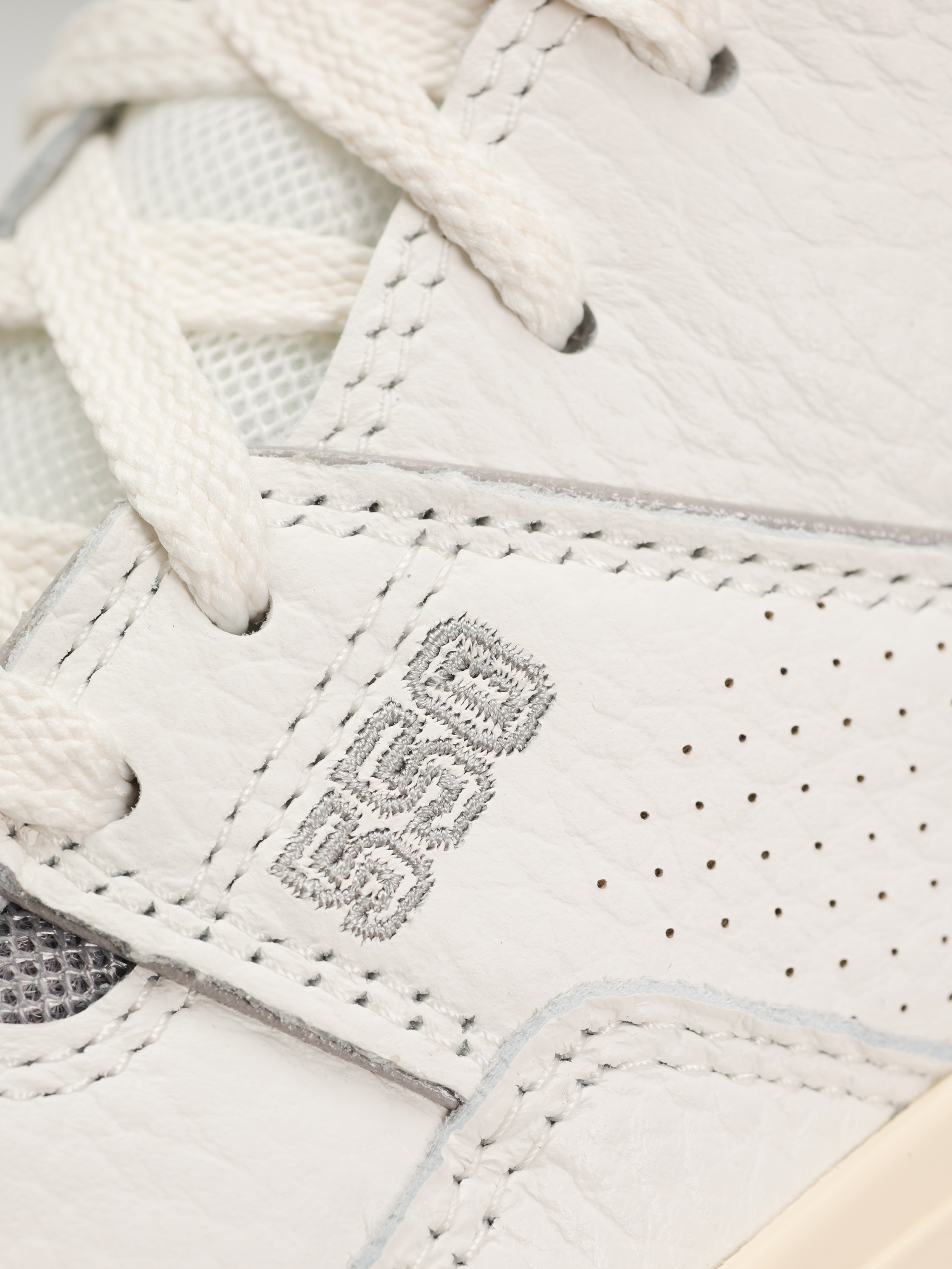 New Balance 550 Shoes (white)