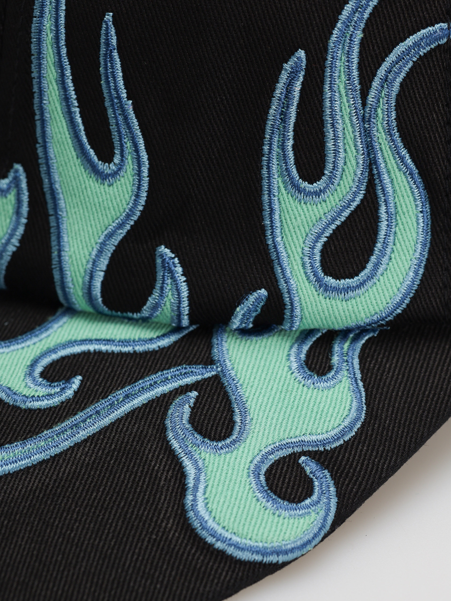 RipNDip Volt Dad Cap (black)