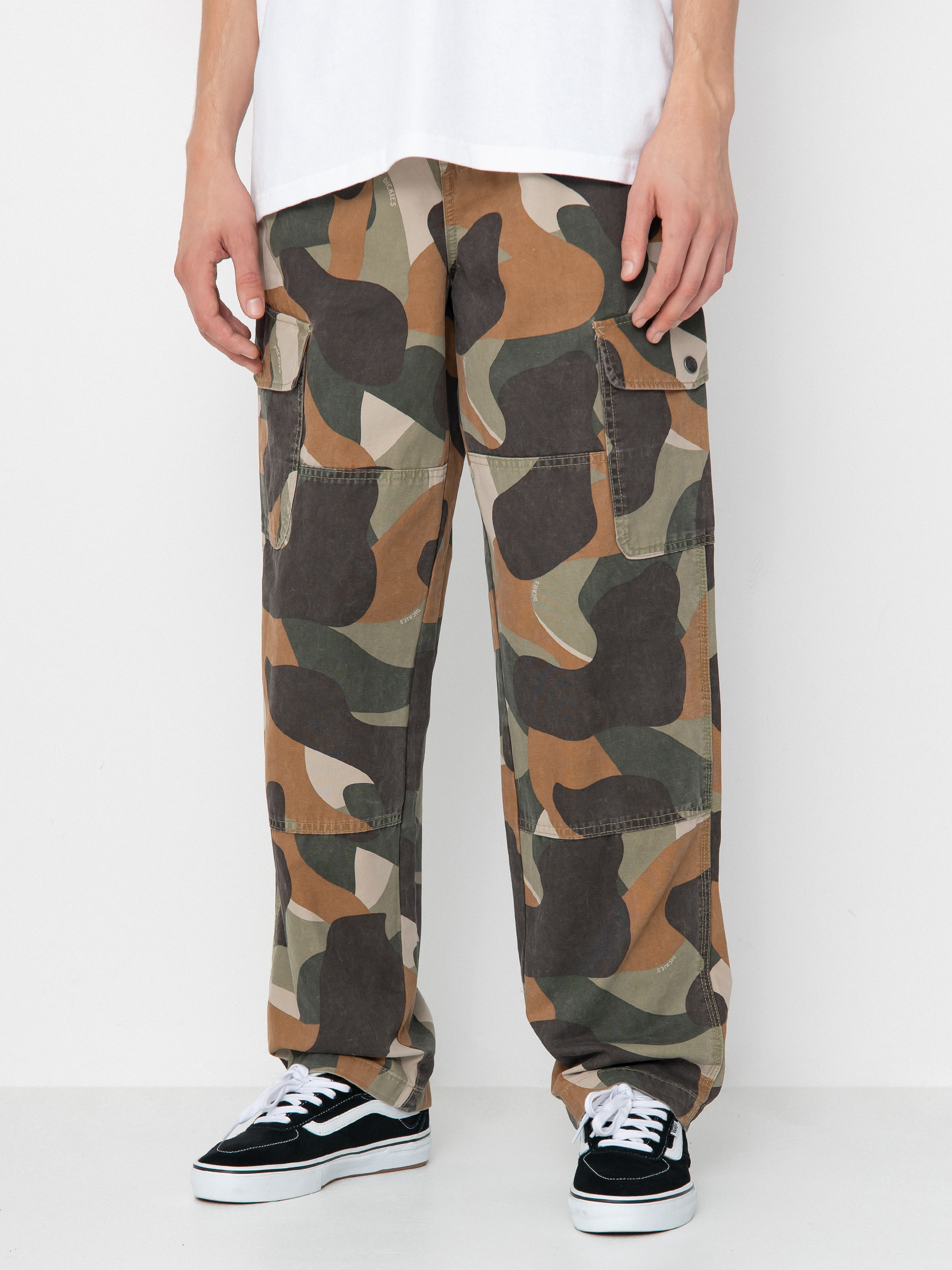 Dickies Duck Canvas Camo Cargo Pants (imperial green)