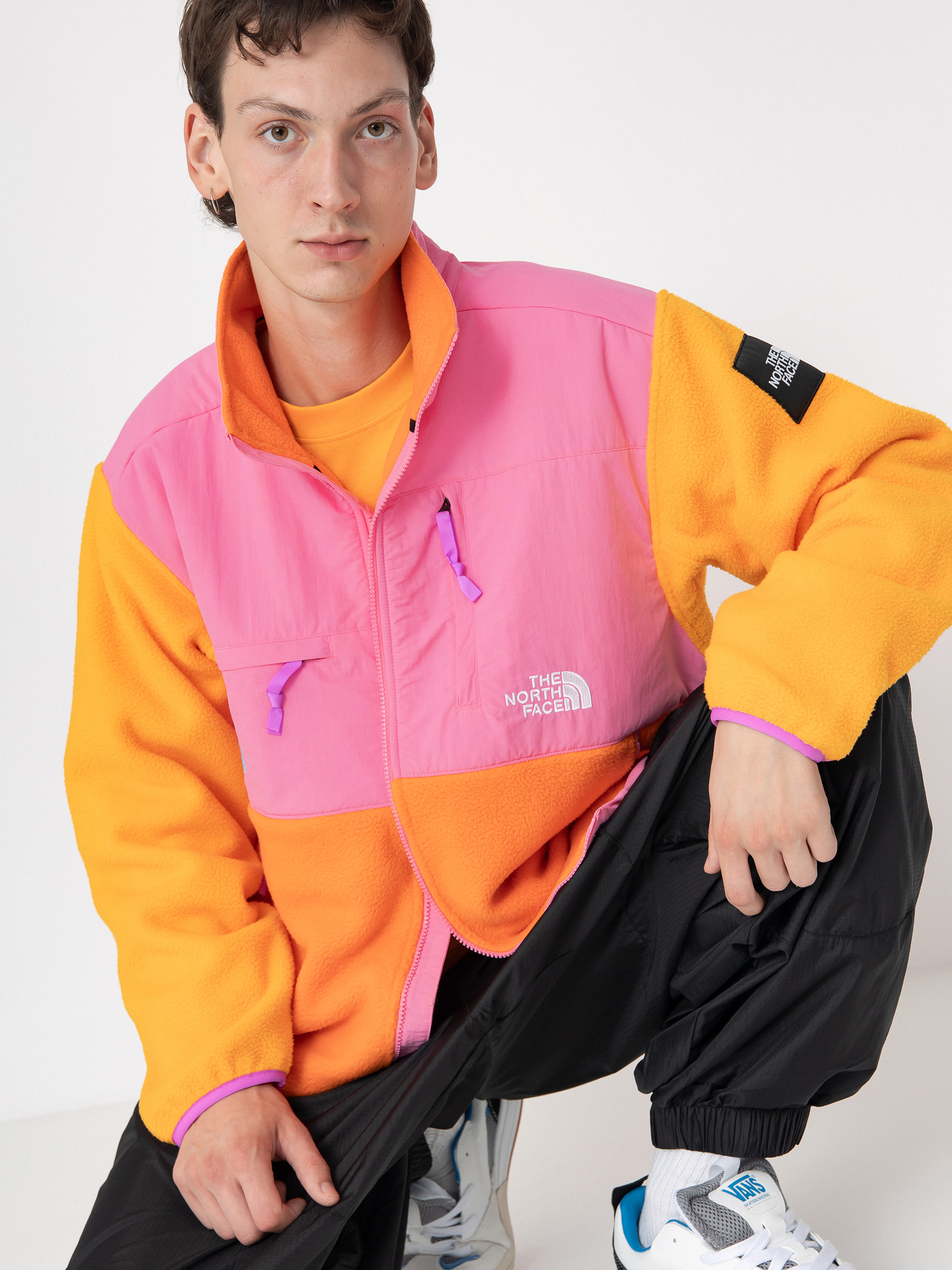 The North Face X Yinka Ilori Retro Denali Jacke (red orange/apricot glaz)