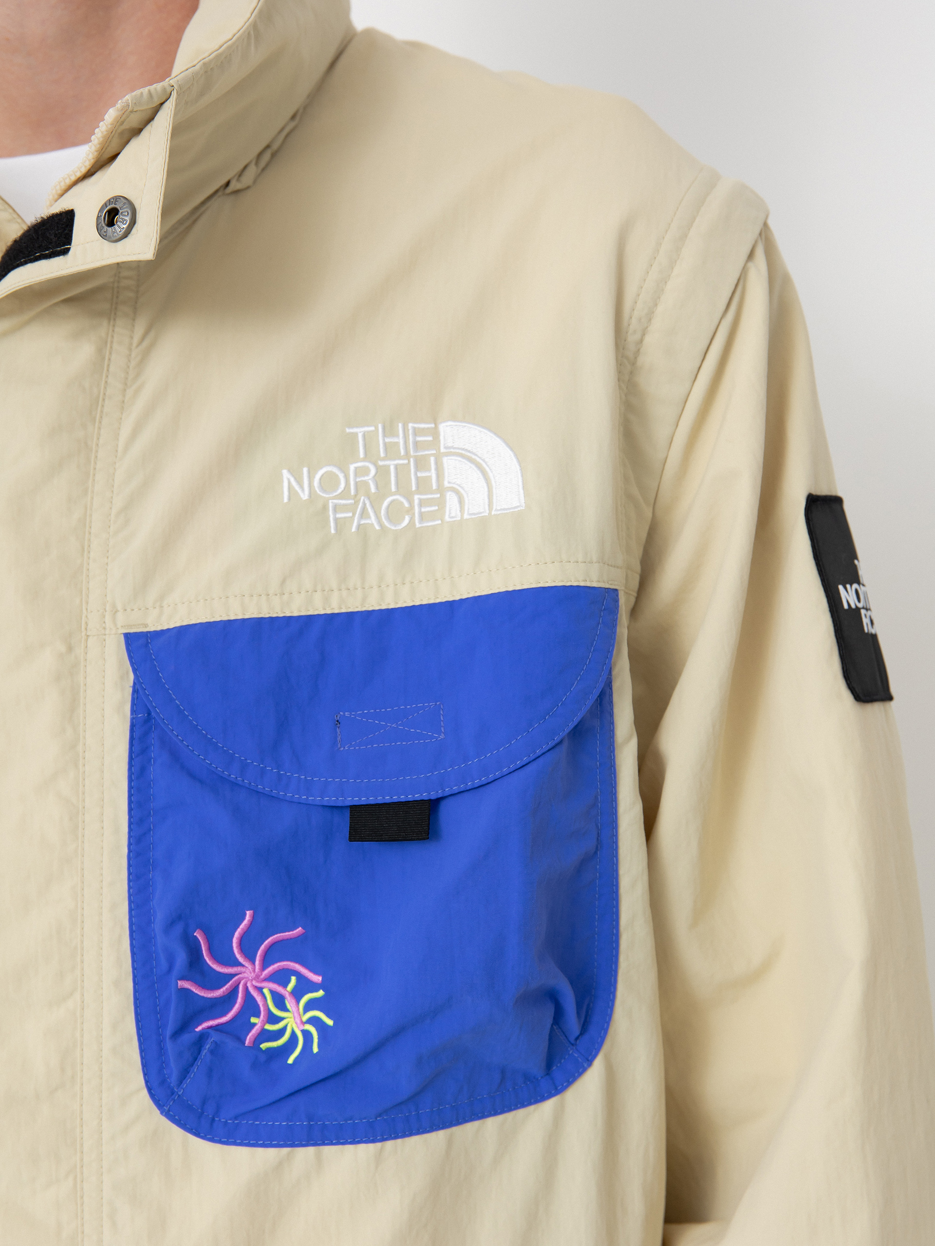 The North Face X Yinka Ilori Convertible Jacket (gravel)