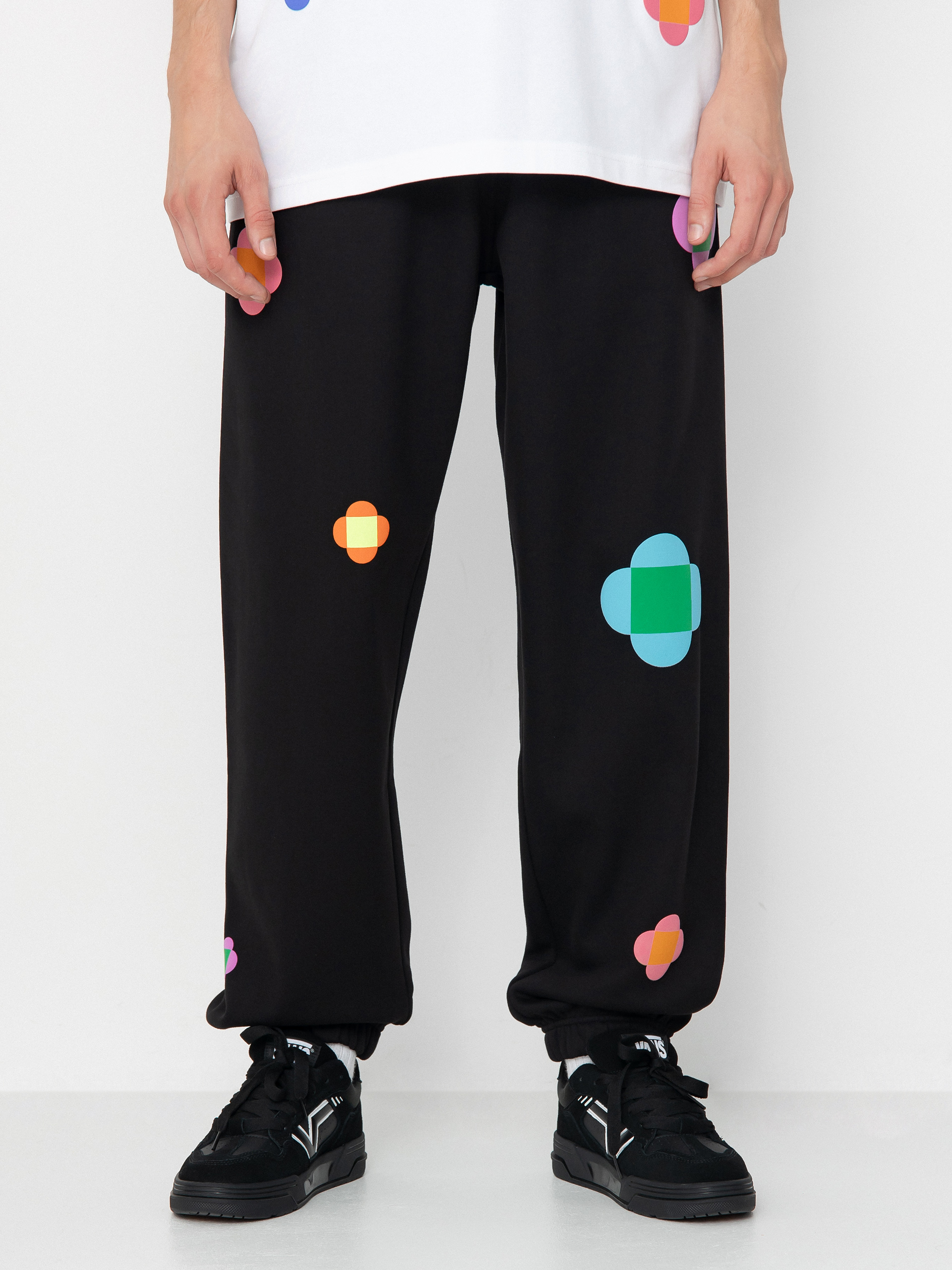 The North Face X Yinka Ilori Let’S Blossom Together Graphic Jogger Pants (tnf black)