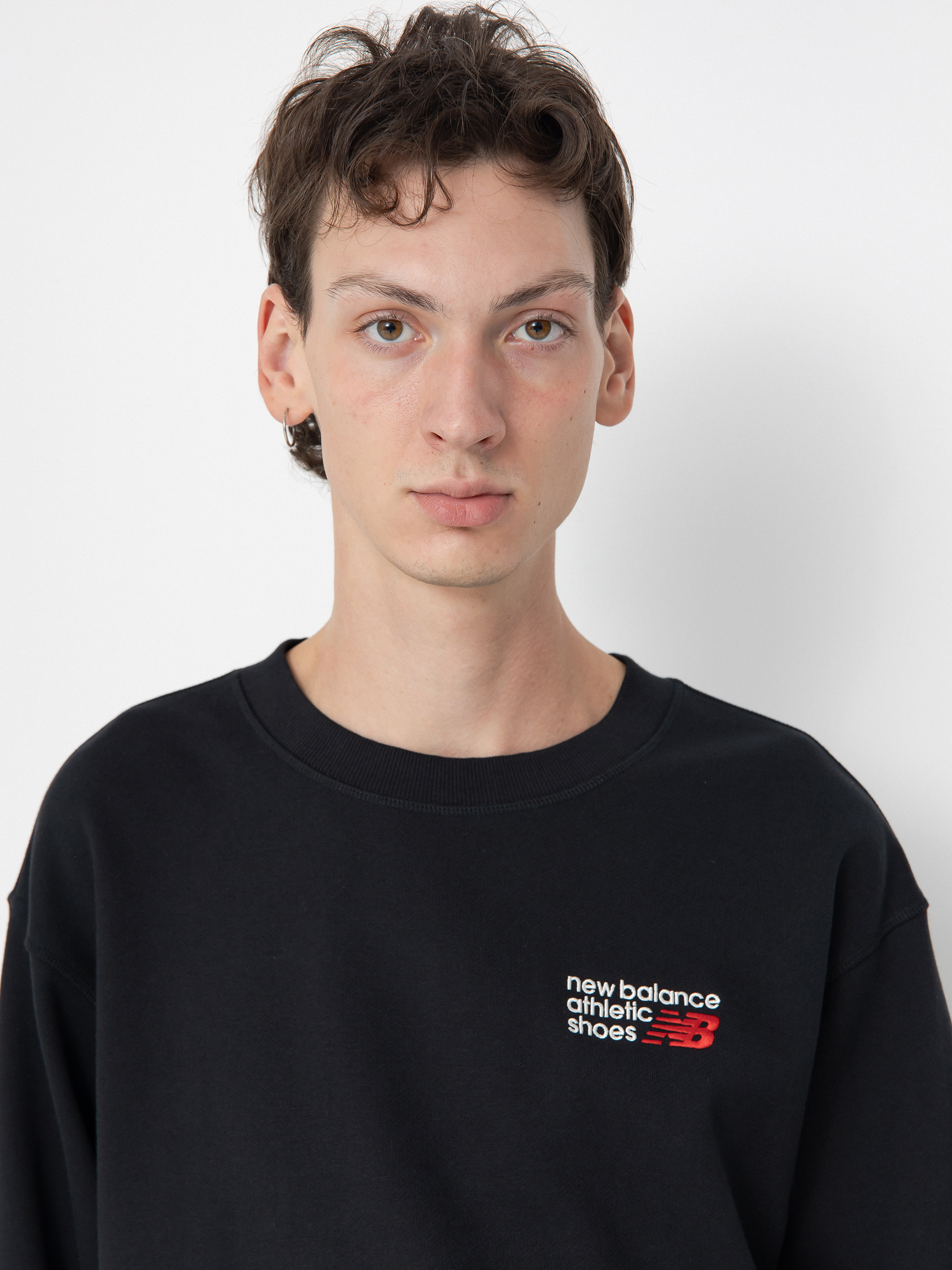 New Balance Athletics Premium Logo Crew Sweatshirt (black)