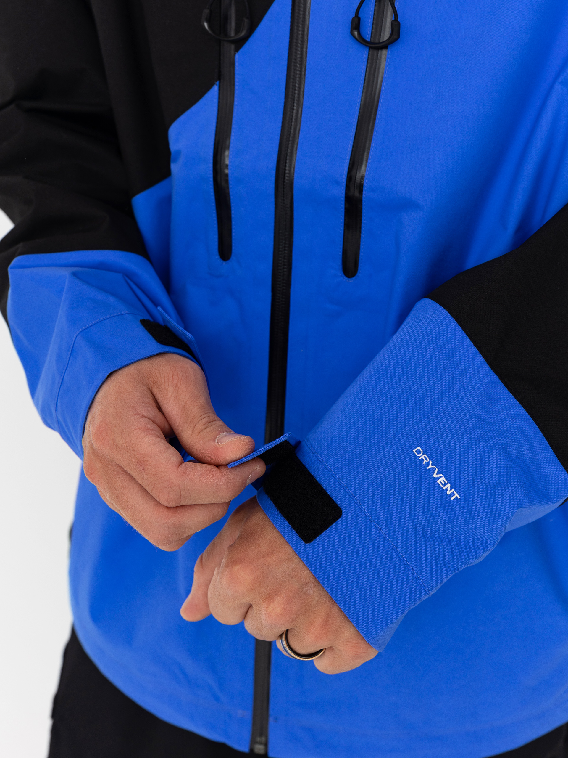 The North Face X Yinka Ilori 2L Rainshell Jacke (tnf black/solar blue)