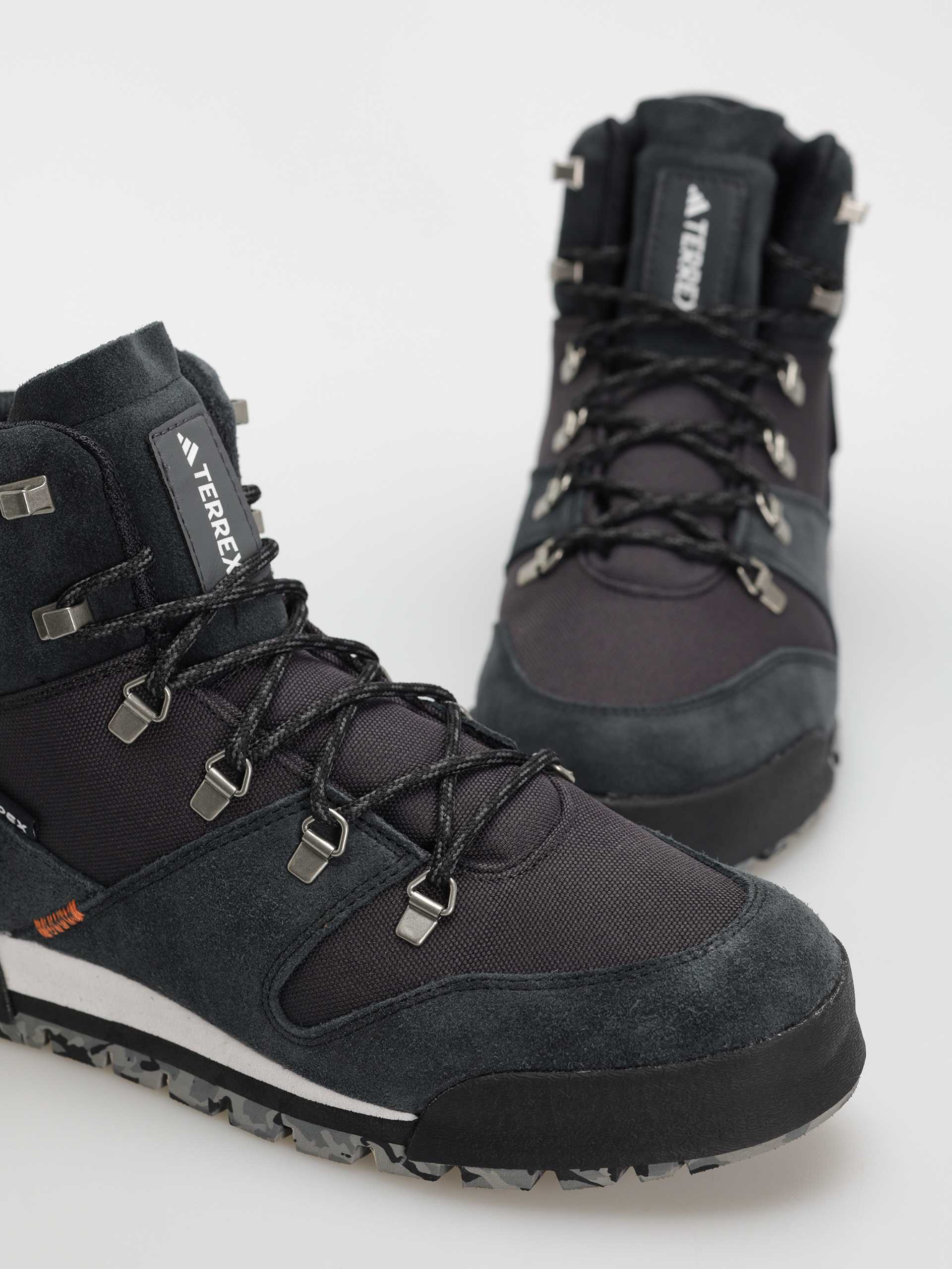 adidas Terrex Snowpitch C. Shoes (cblack/cblack/seimor)