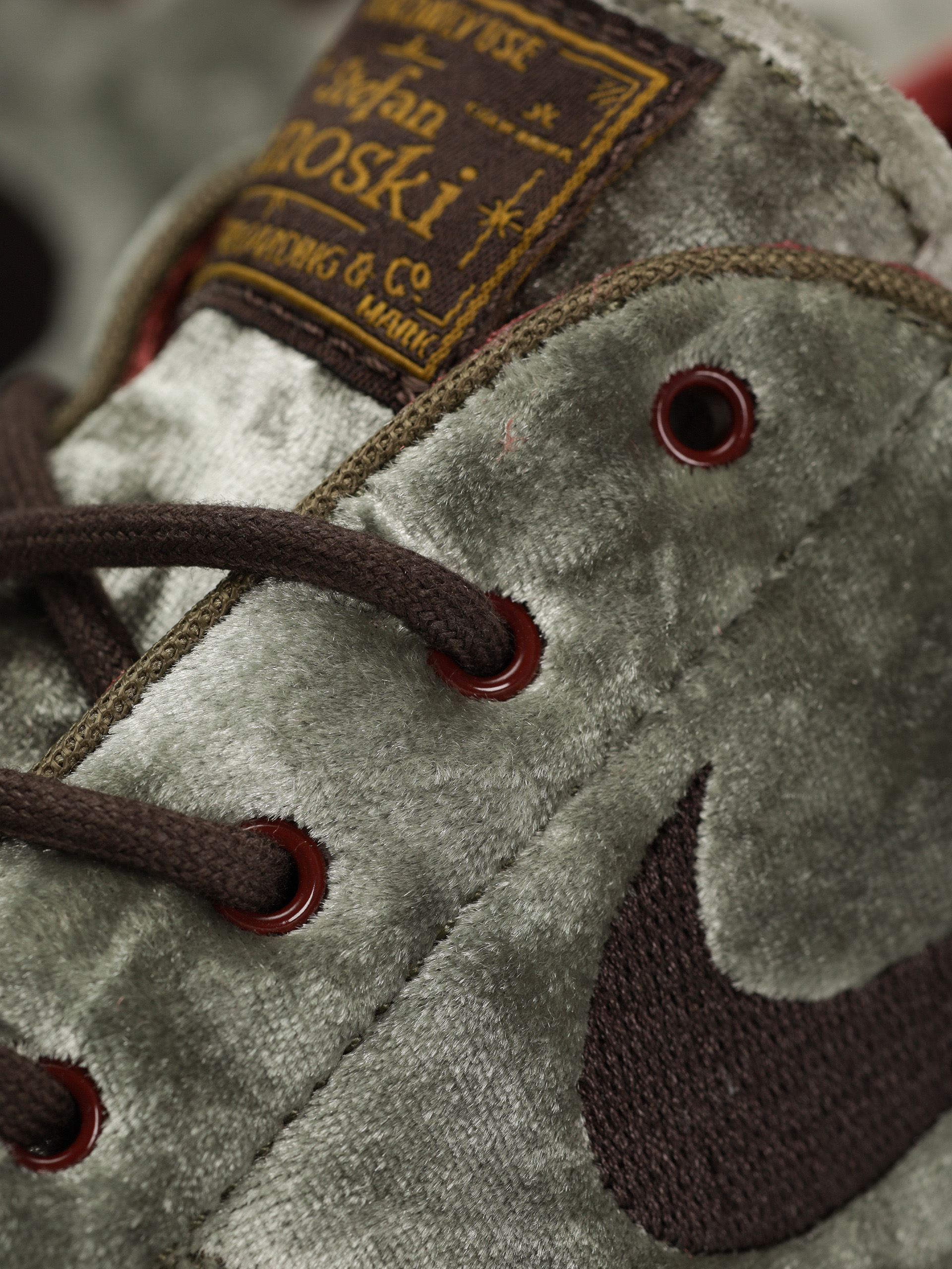 Nike SB Zoom Janoski OG+ SE Schuhe (medium olive/velvet brown baroque brown)