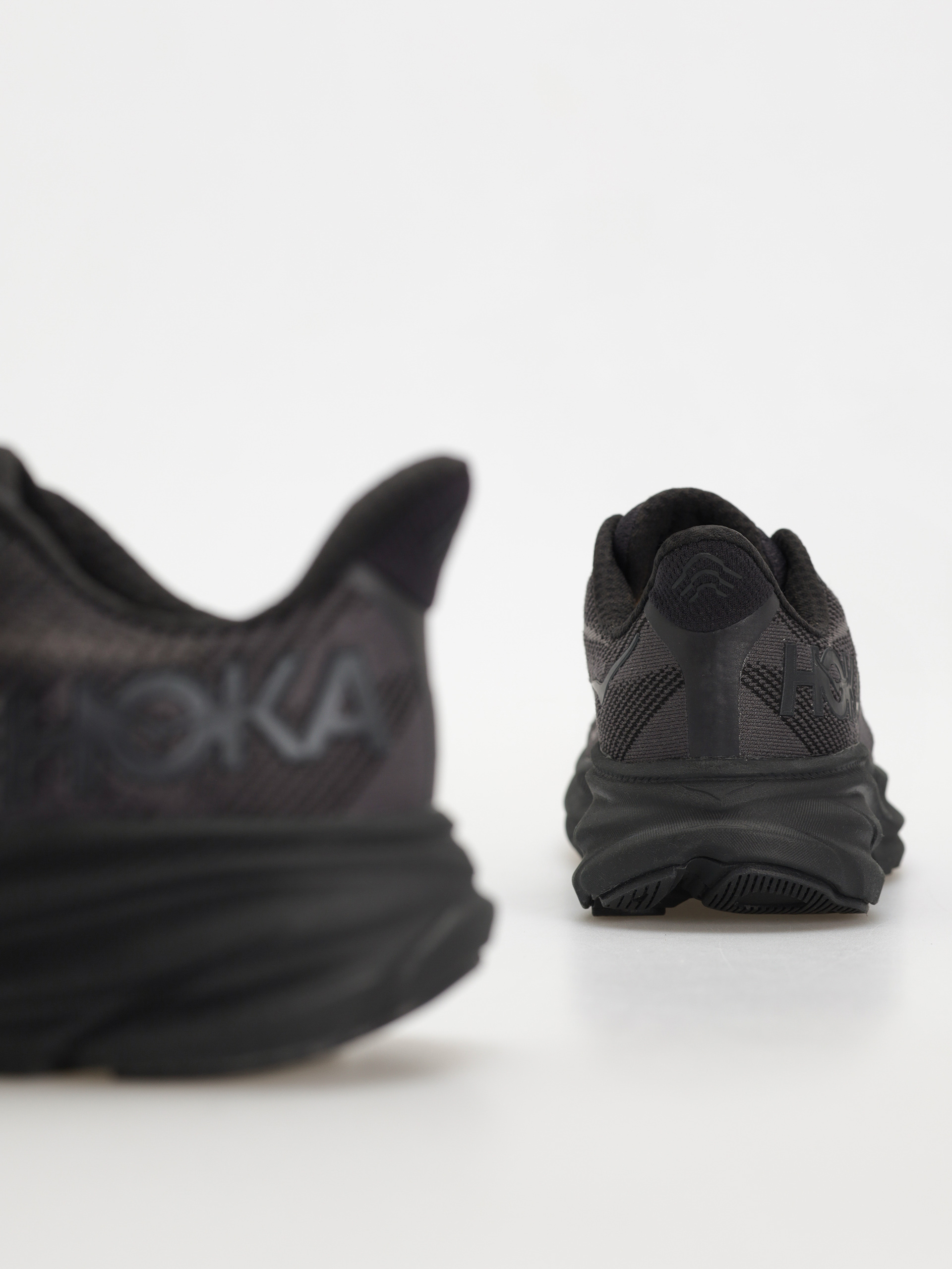 Hoka Clifton 9 Wmn Shoes (black/black)