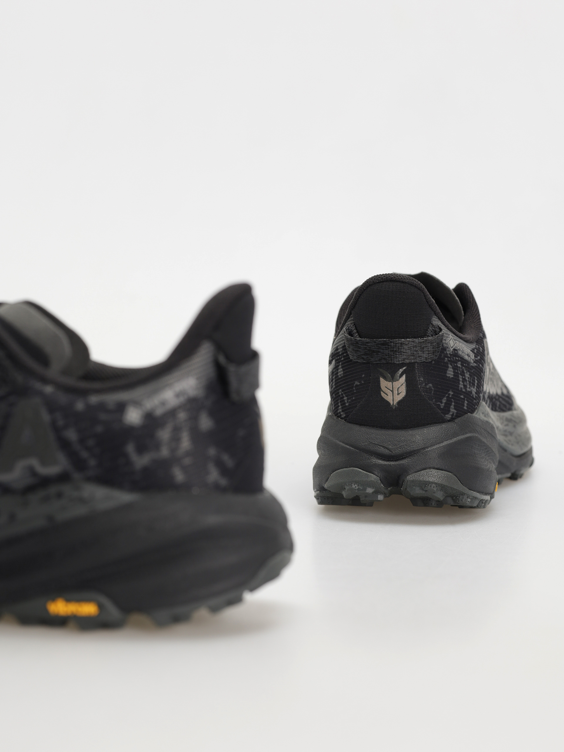 Hoka Speedgoat 6 Schuhe (black/outer orbit)