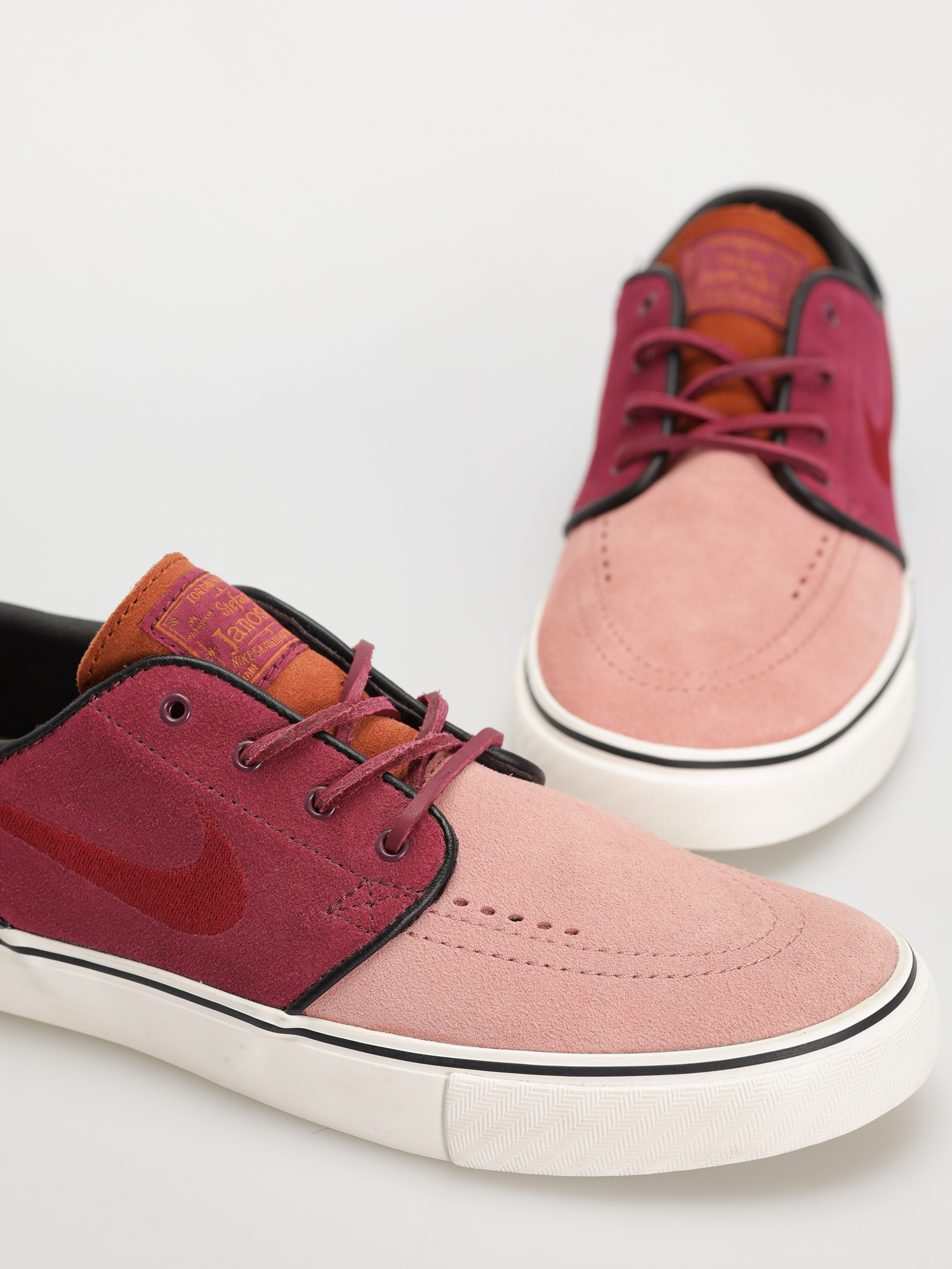 Nike SB Zoom Janoski OG+ Shoes (red stardust/team red rosewood)