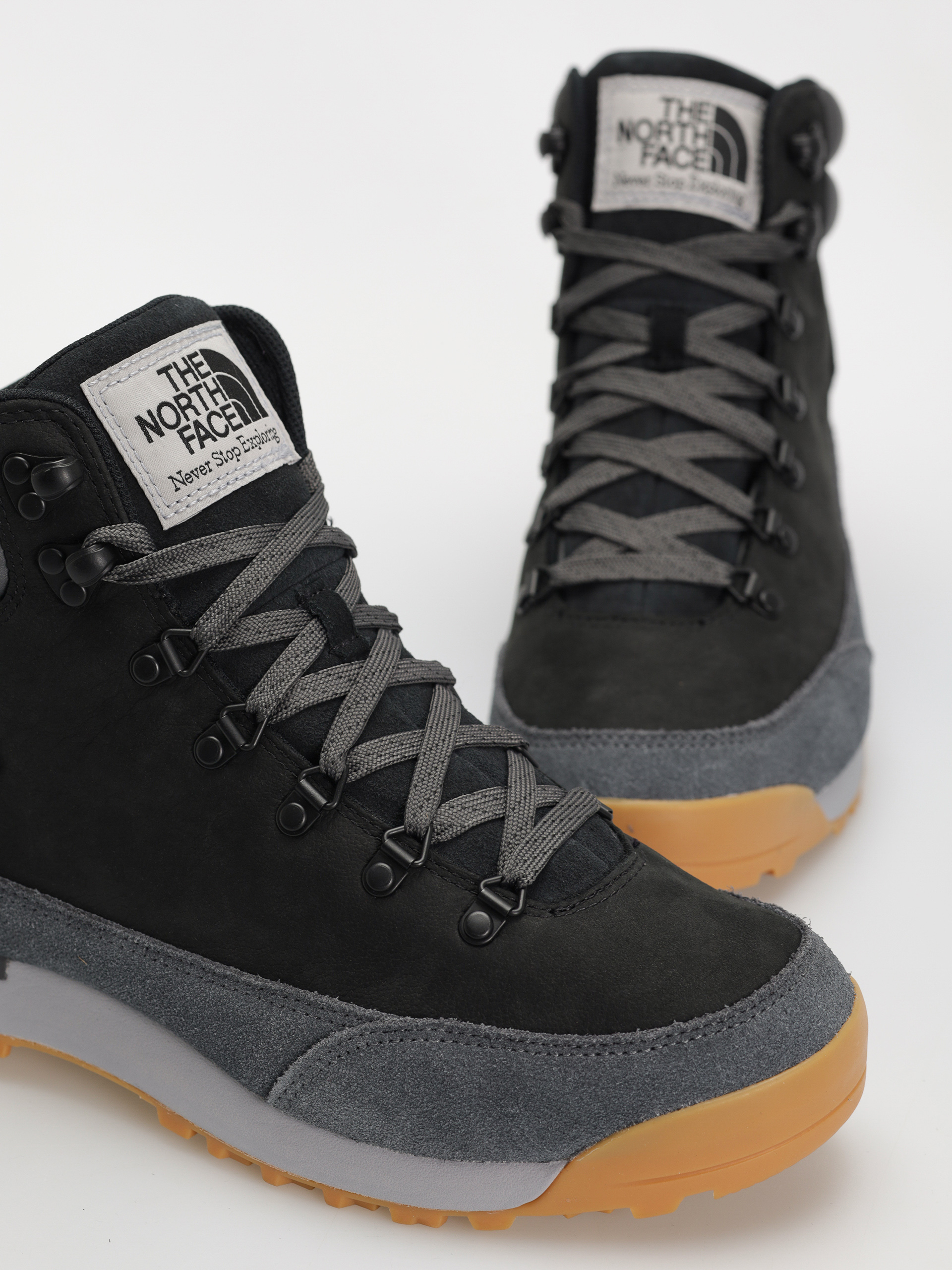 The North Face Back To Berkeley Iv Leather Wp Shoes (tnf black/asphalt grey)